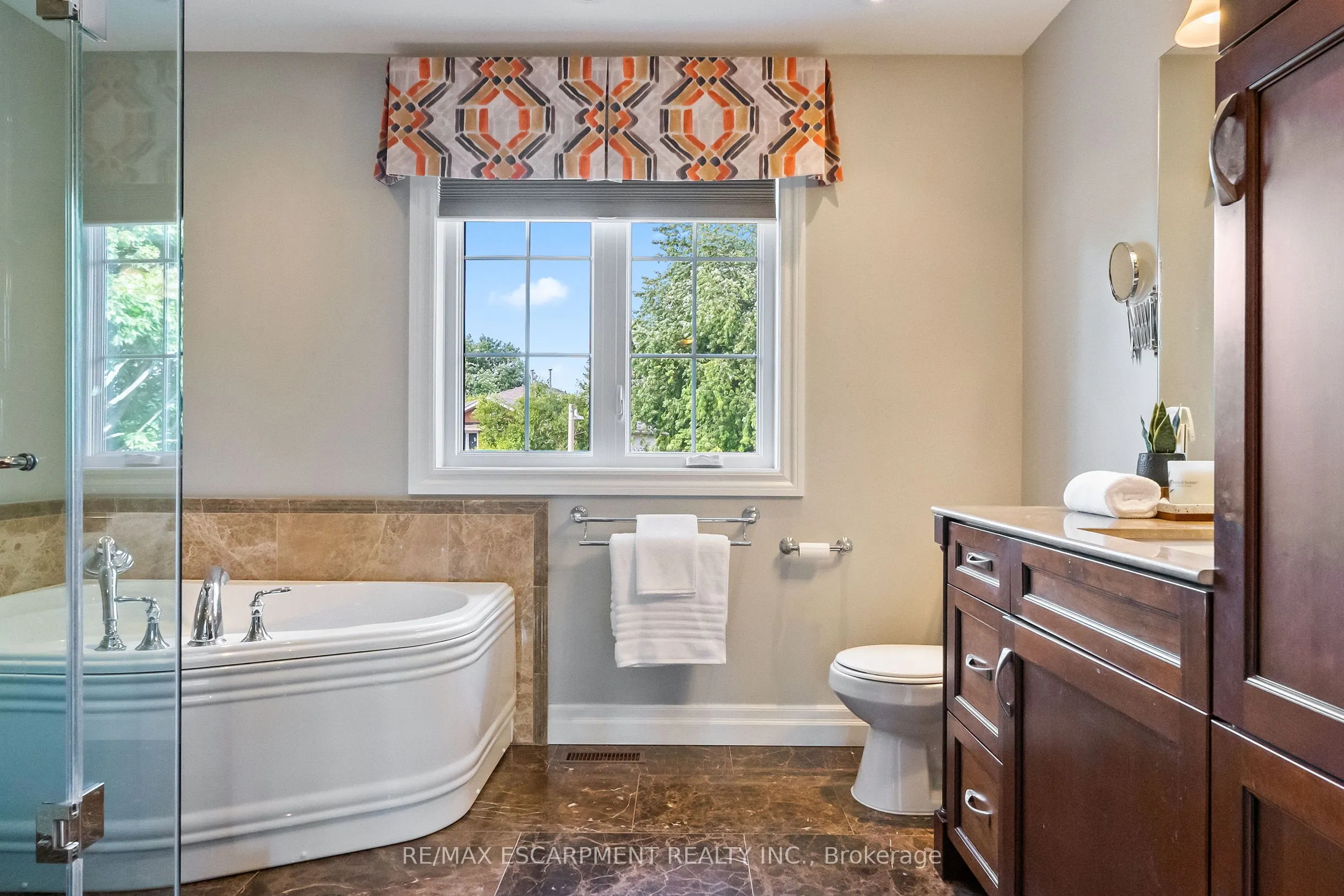 2421 Susquehanna Court