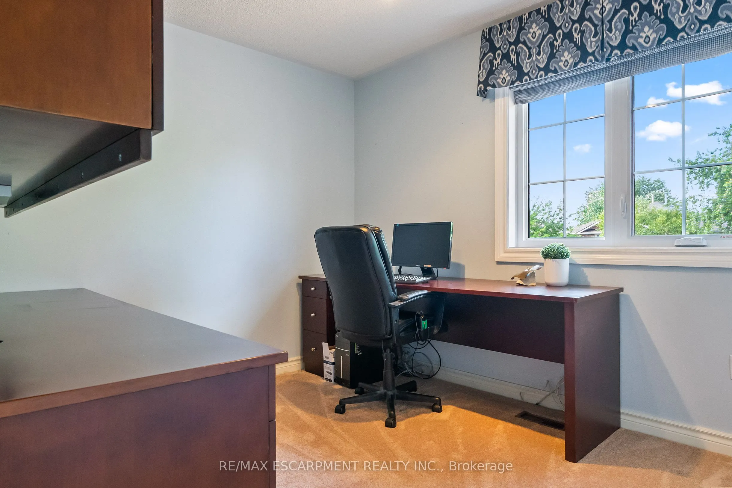 2421 Susquehanna Court