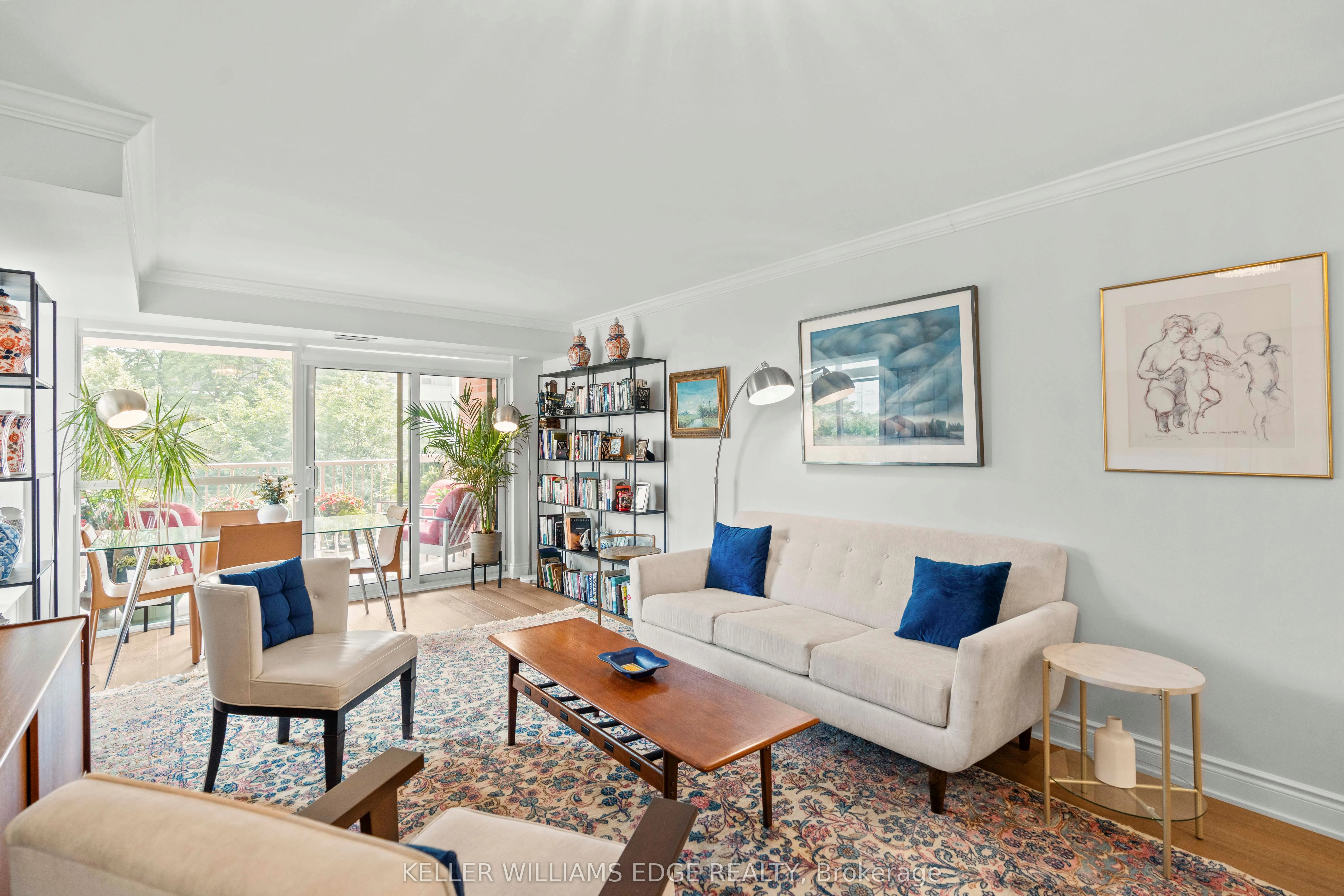 442 Maple Avenue, #401