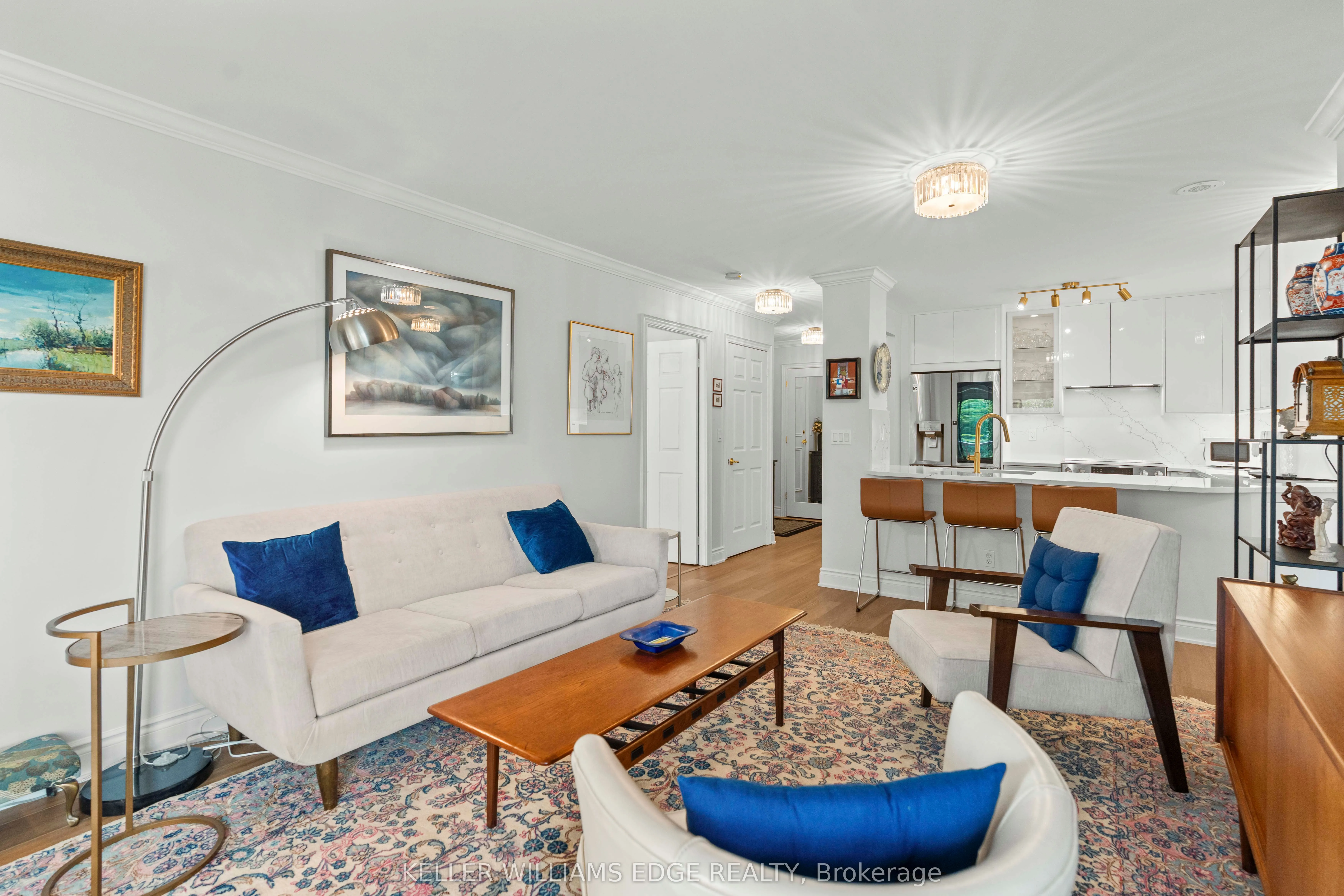 442 Maple Avenue, #401