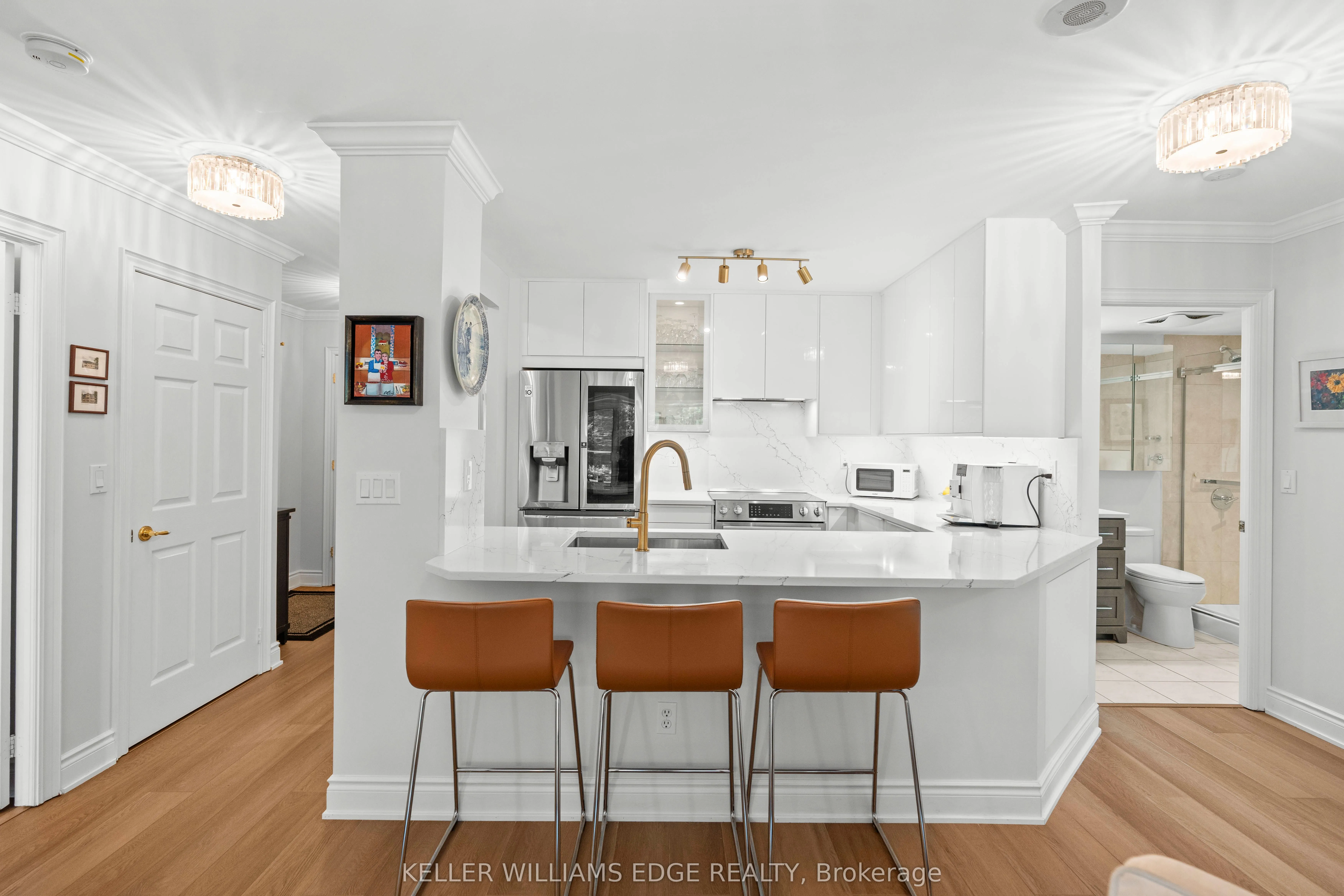 442 Maple Avenue, #401