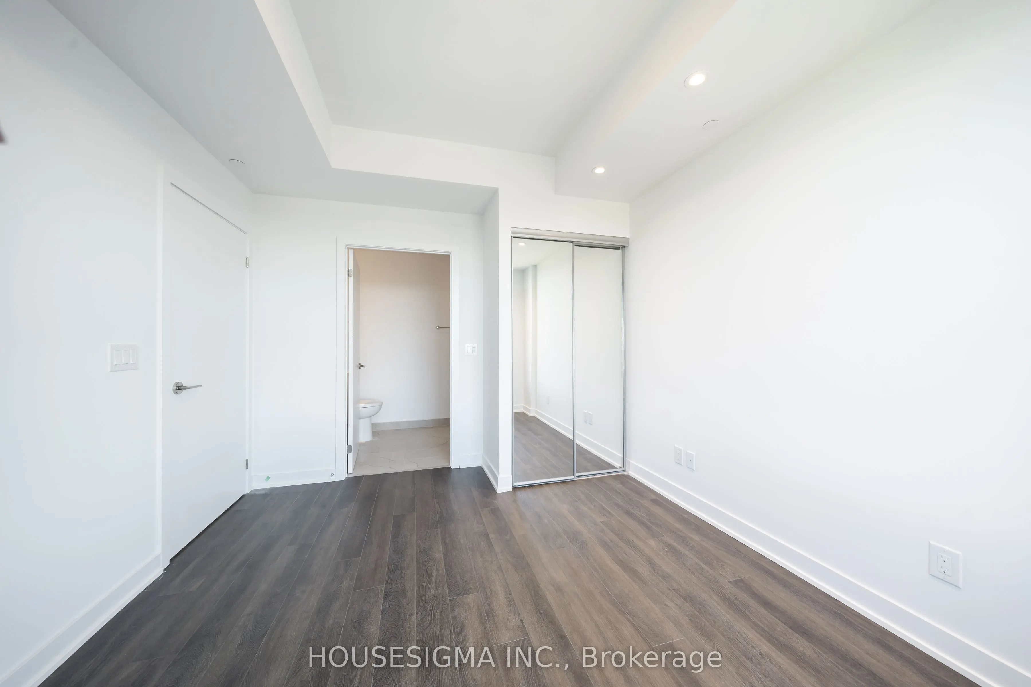 1928 Lake Shore Boulevard W, #2201