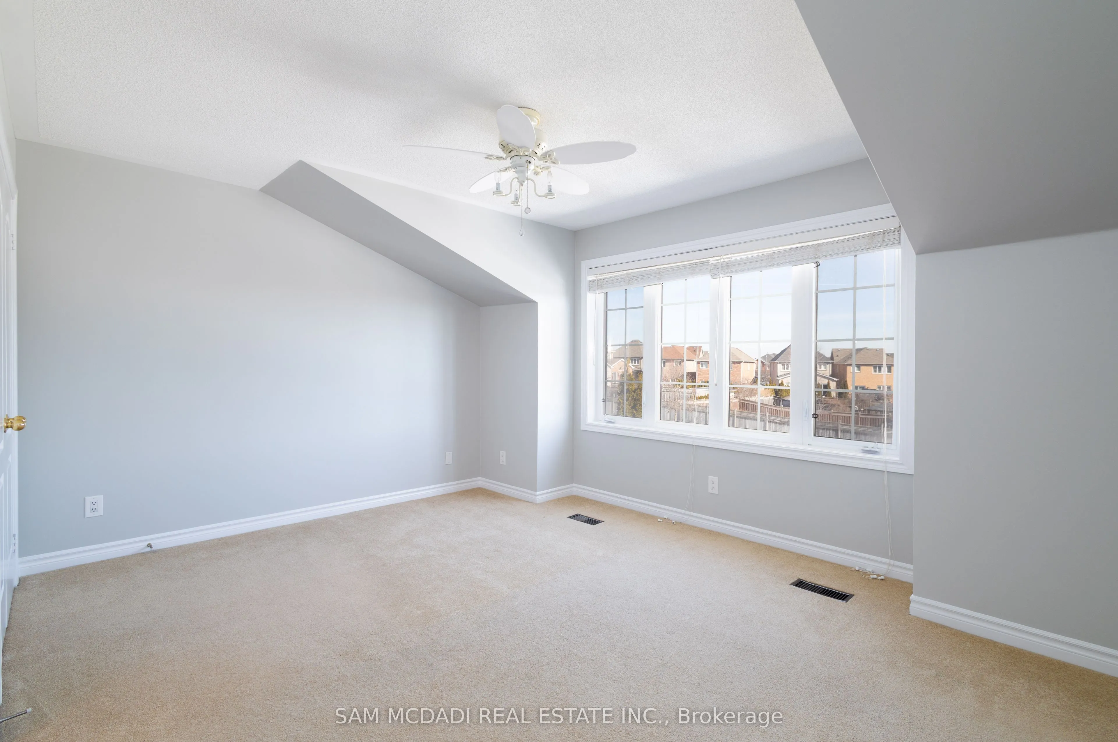 5572 Trailbank Drive