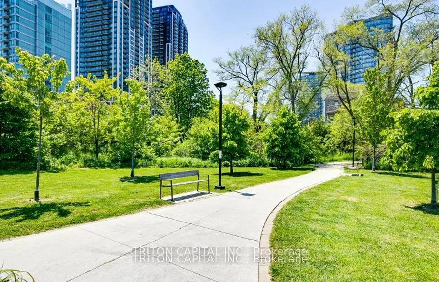 9 Windermere Avenue, #TH99