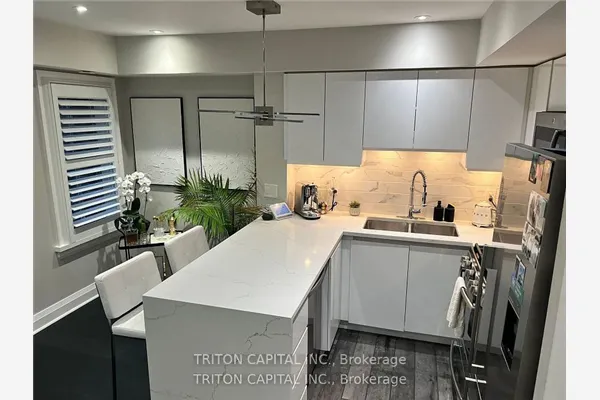 9 Windermere Avenue, #TH99