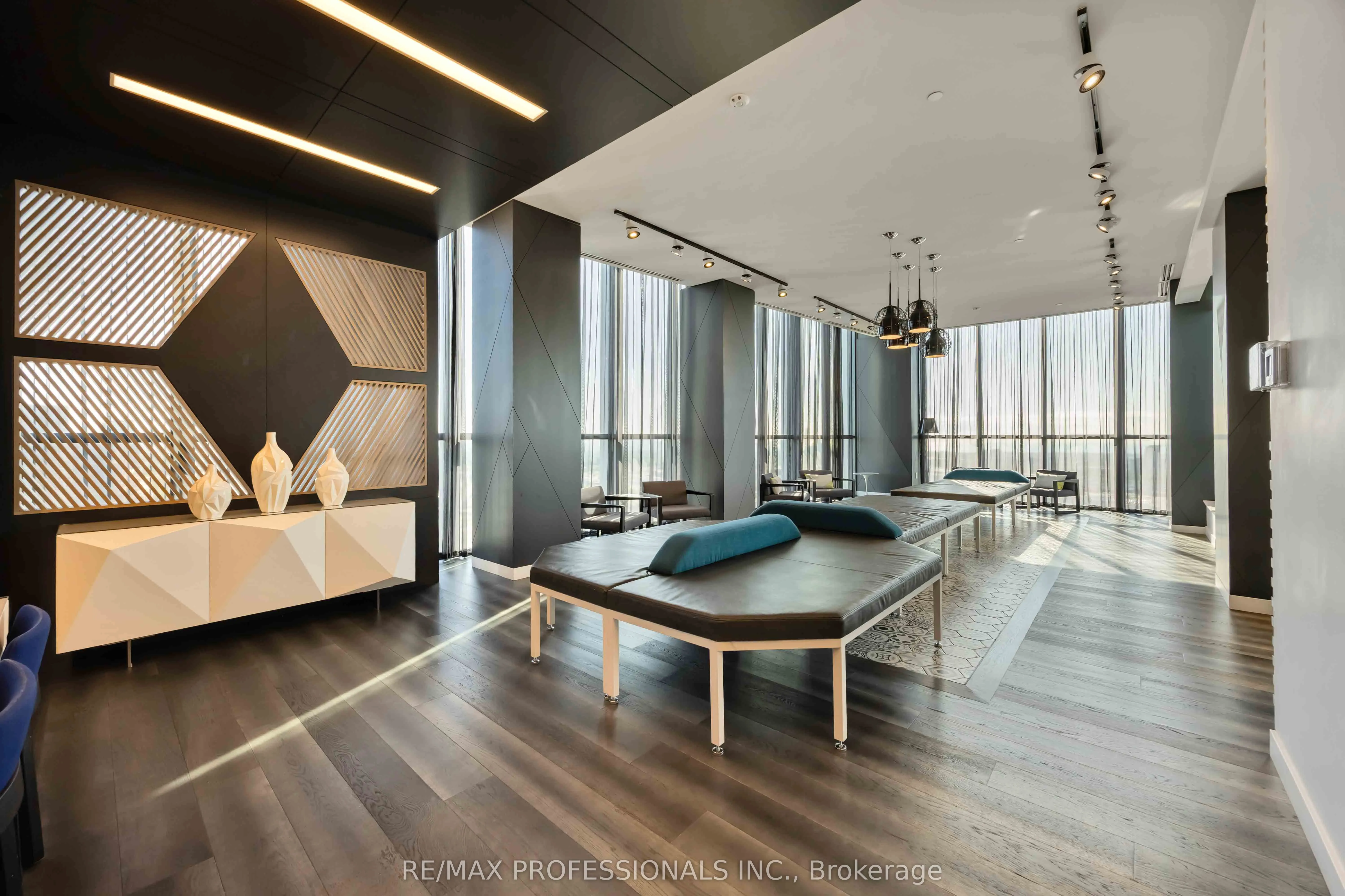 20 Thomas Riley Road W, #1310