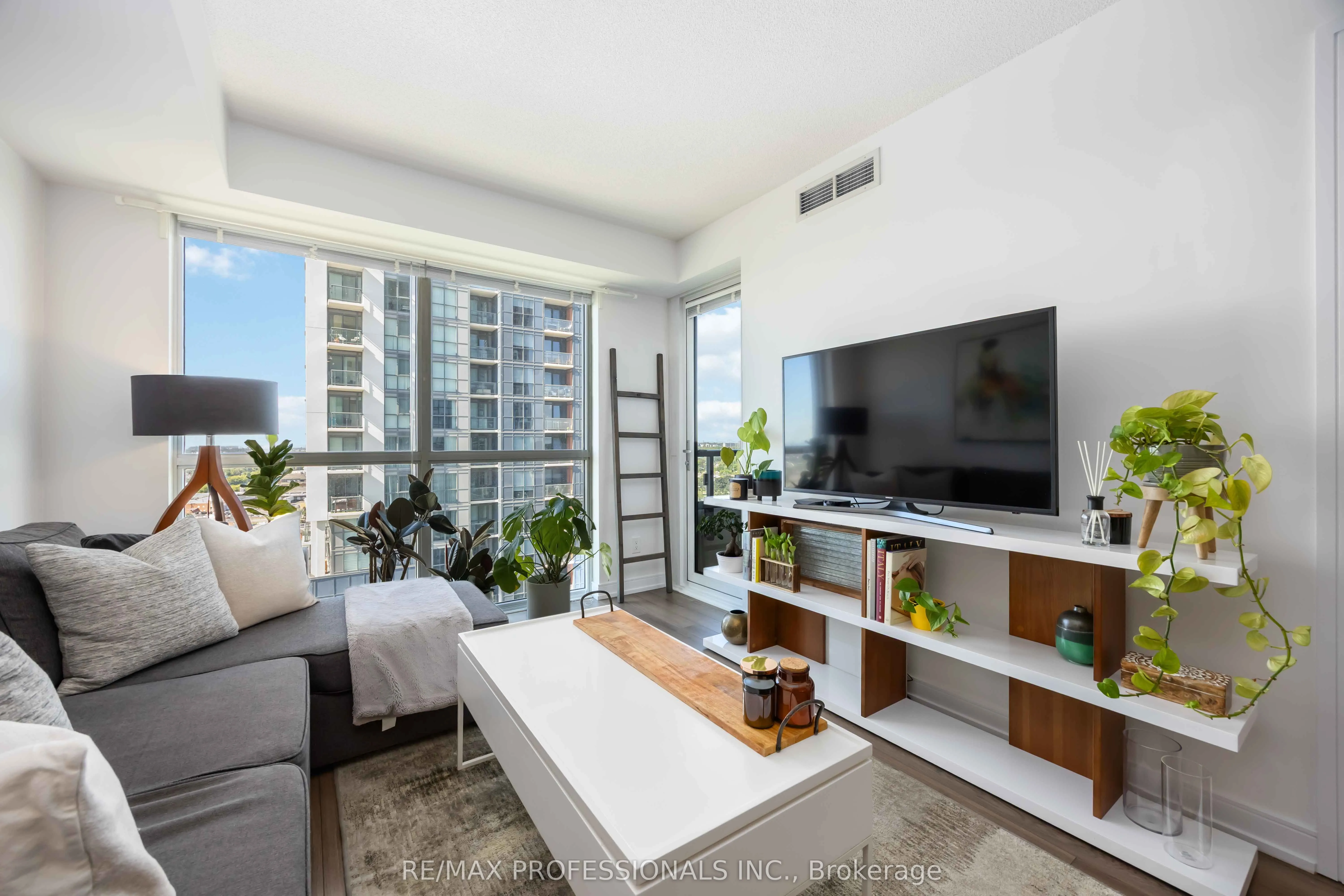 20 Thomas Riley Road W, #1310