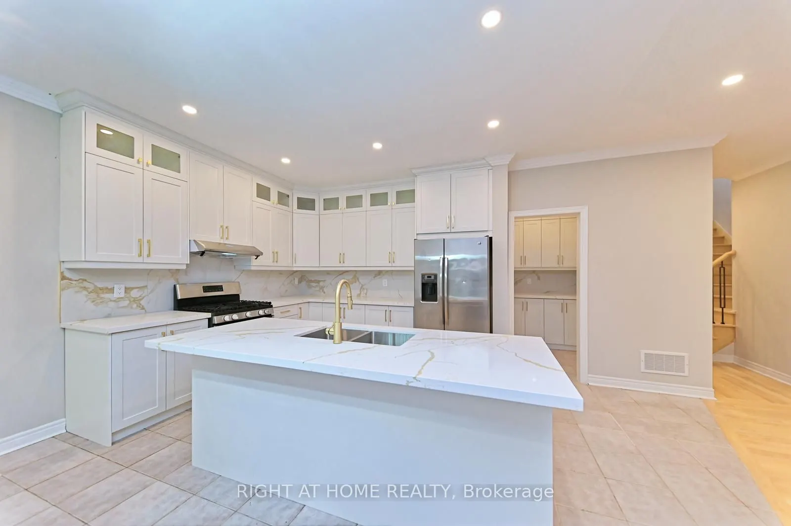 6843 Campbell Settler Court E