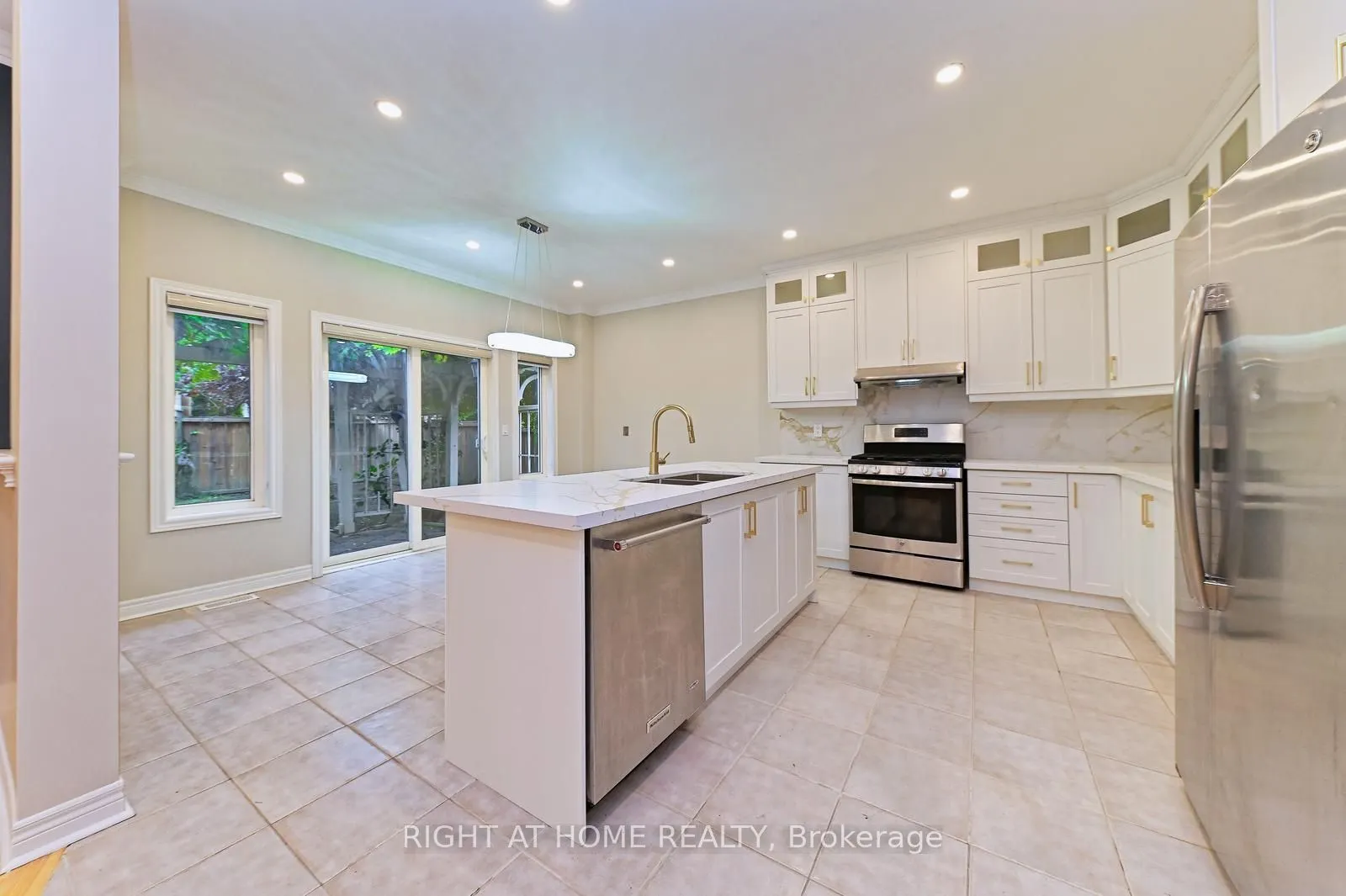 6843 Campbell Settler Court E