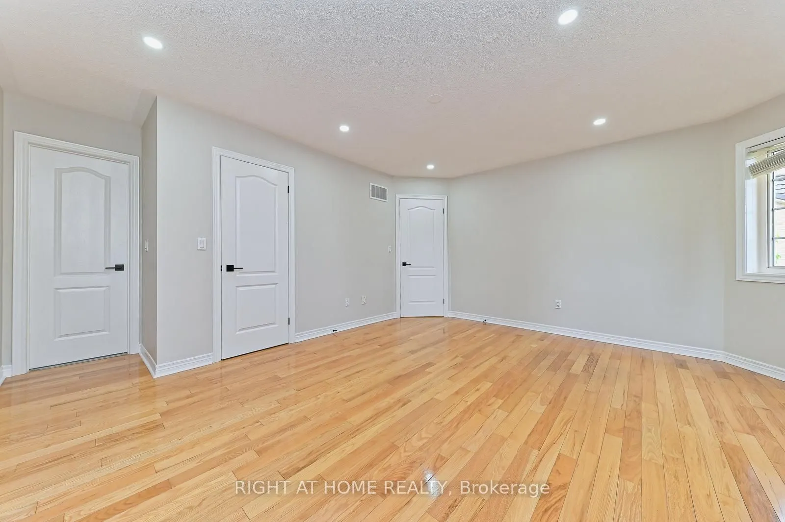 6843 Campbell Settler Court E