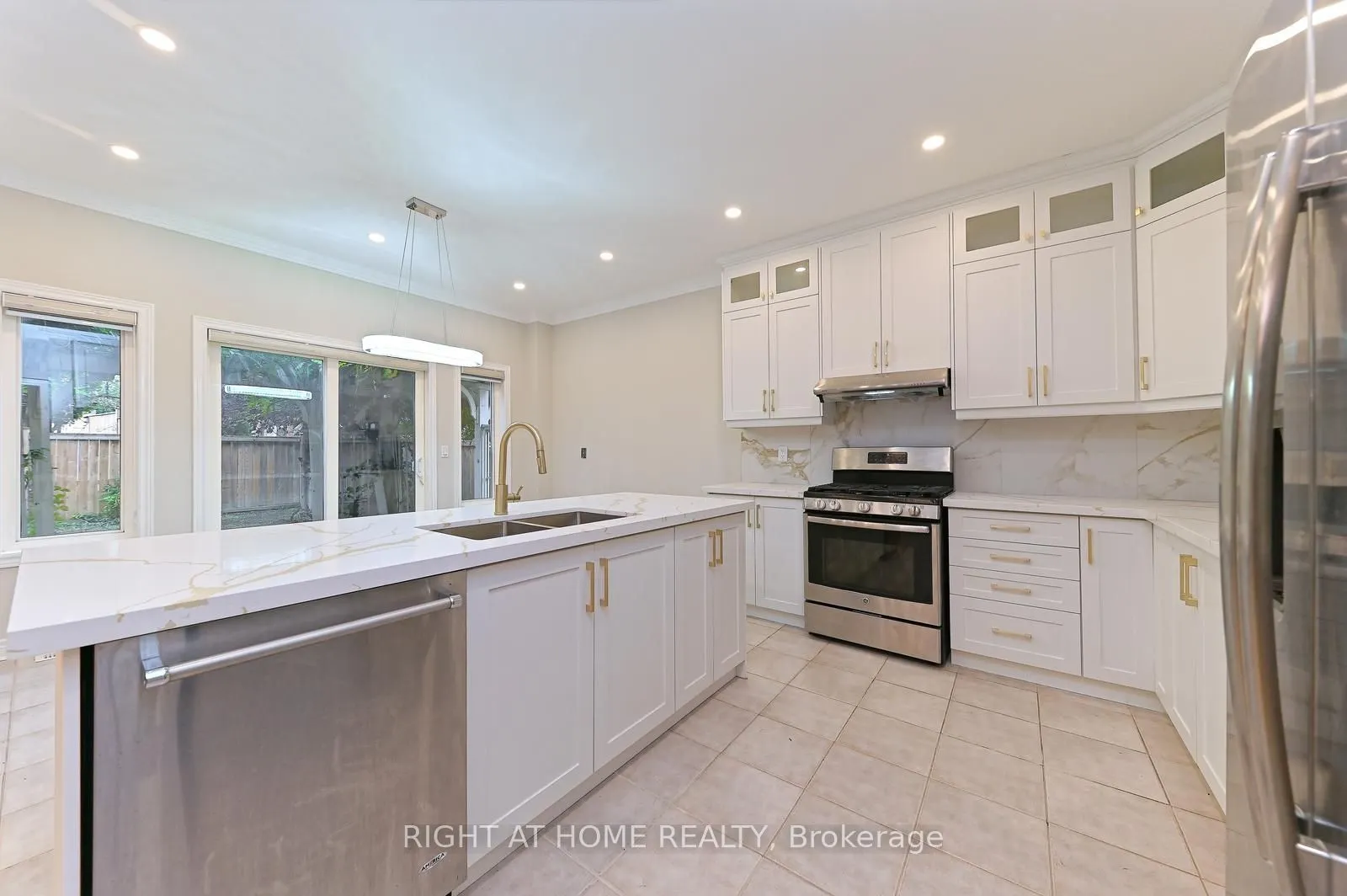 6843 Campbell Settler Court E