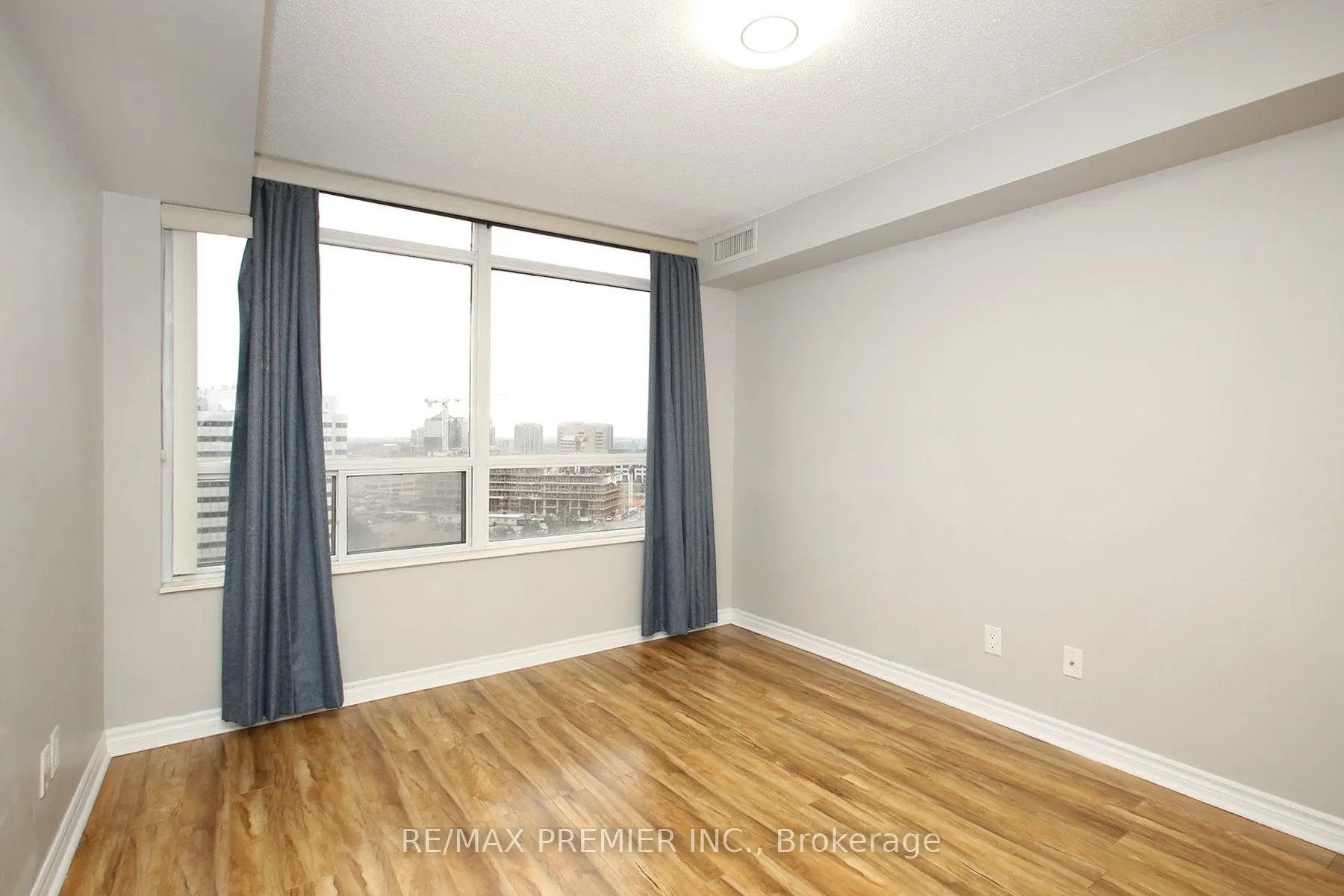 3888 Duke of York Boulevard, #1422