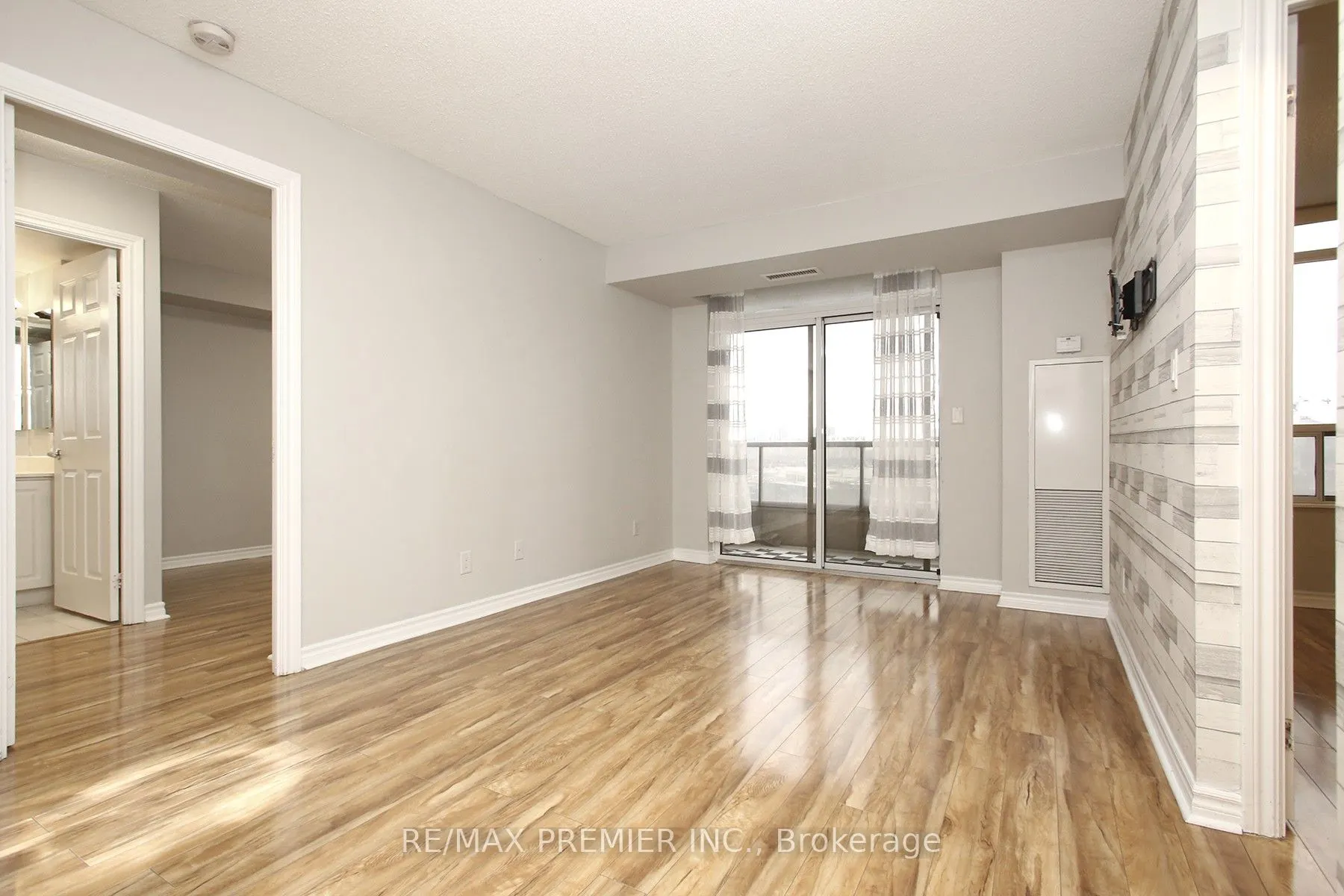 3888 Duke of York Boulevard, #1422