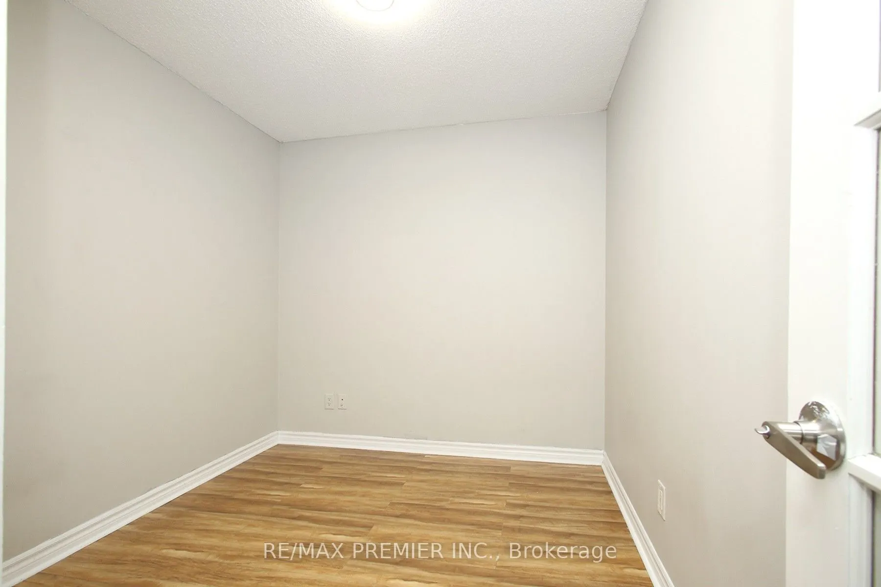 3888 Duke of York Boulevard, #1422