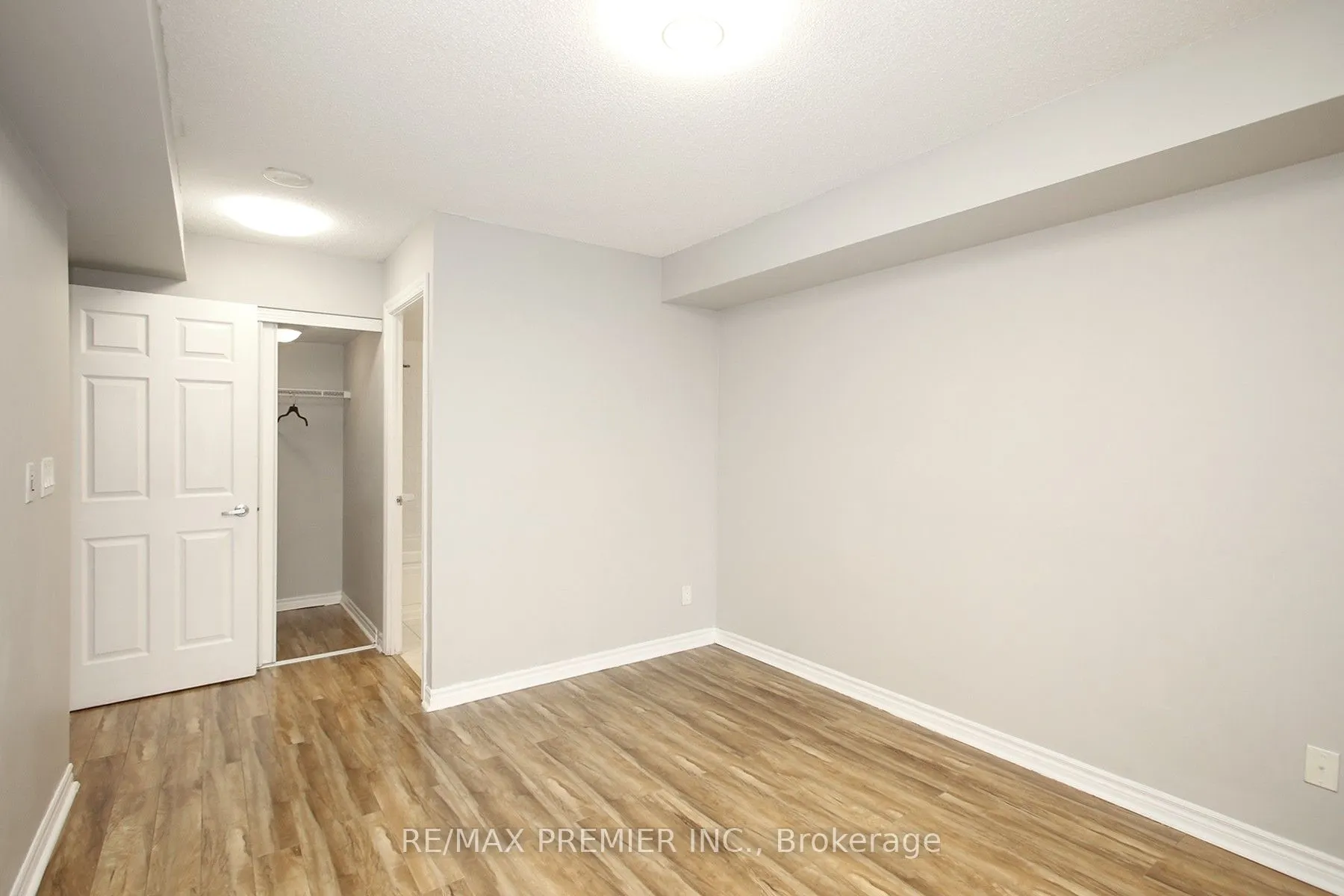 3888 Duke of York Boulevard, #1422