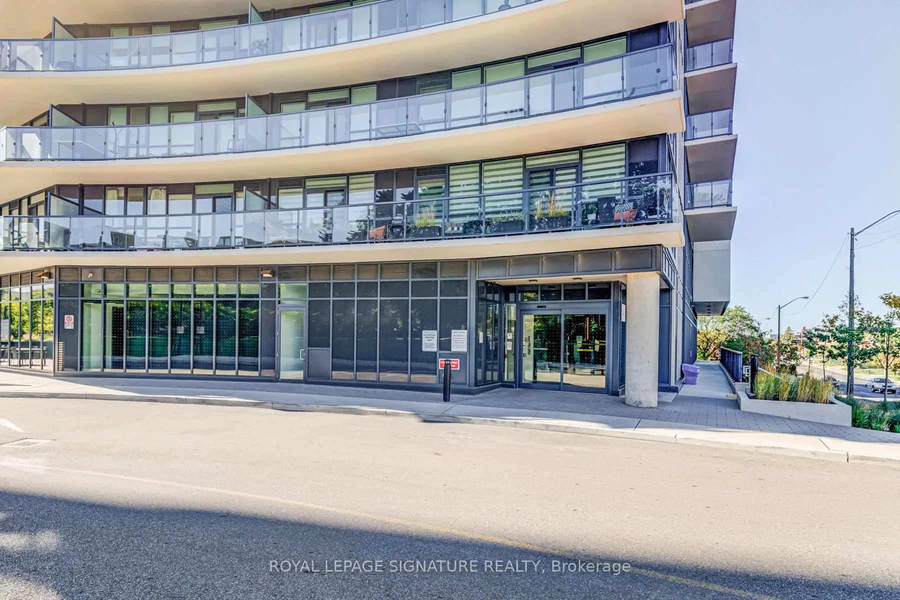 1461 Lawrence Avenue W, #808