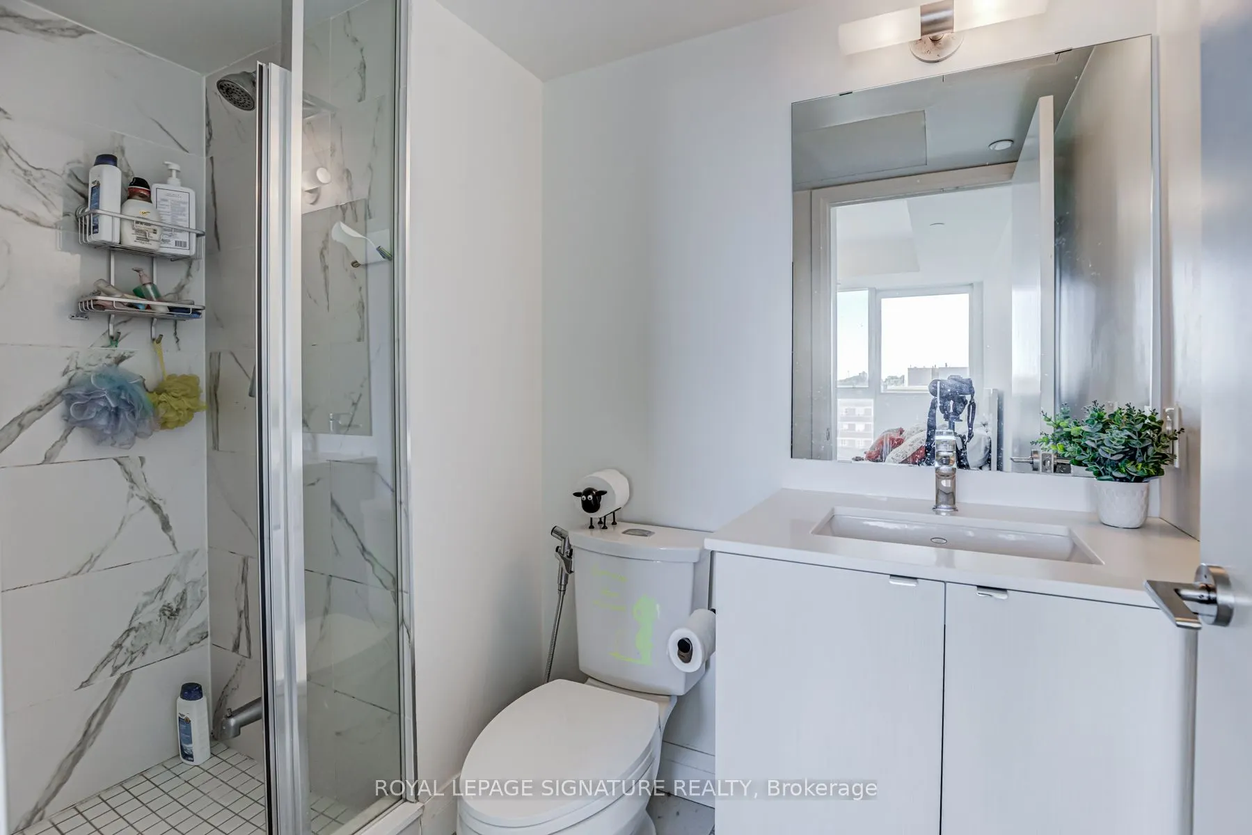 1461 Lawrence Avenue W, #808