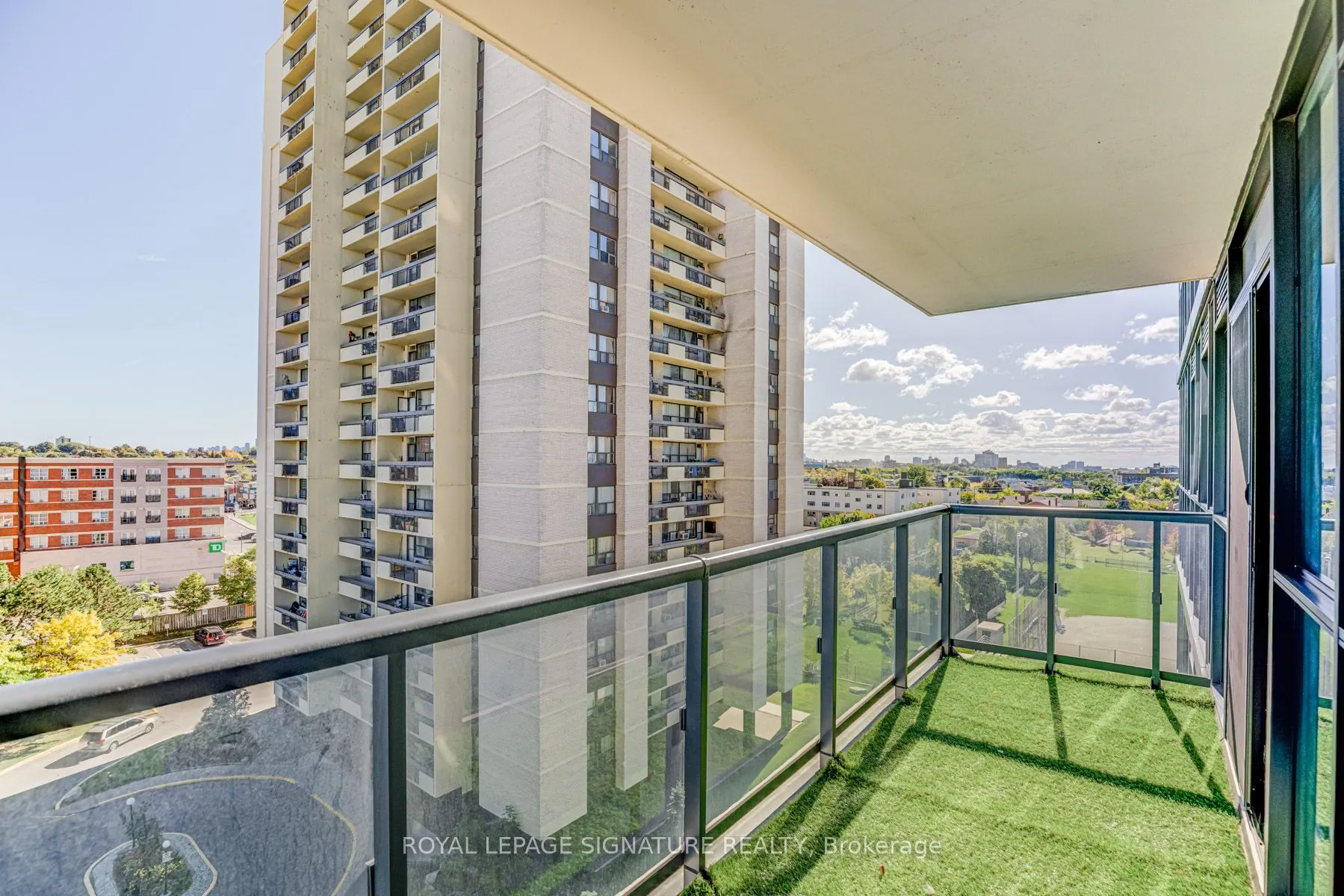 1461 Lawrence Avenue W, #808