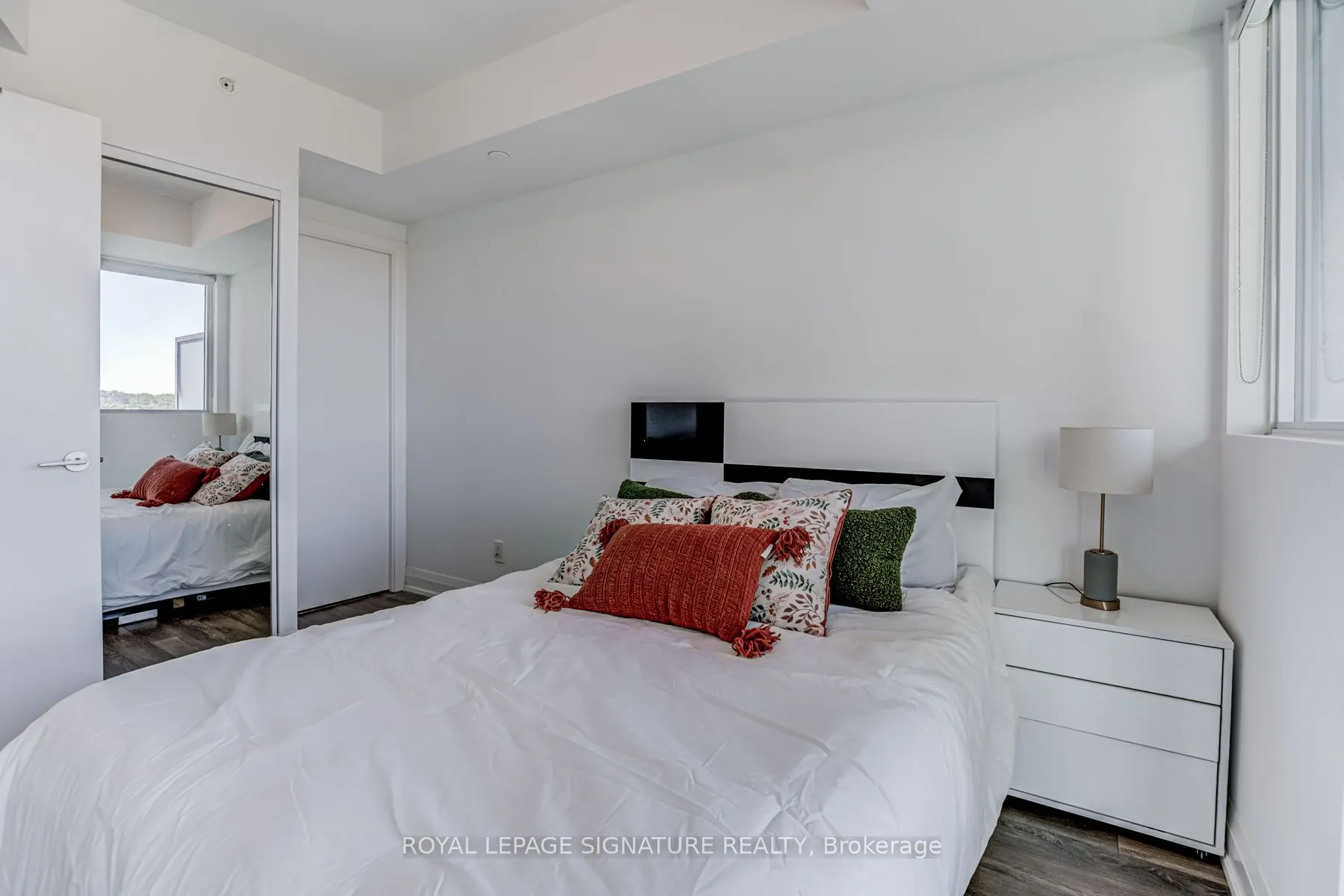 1461 Lawrence Avenue W, #808