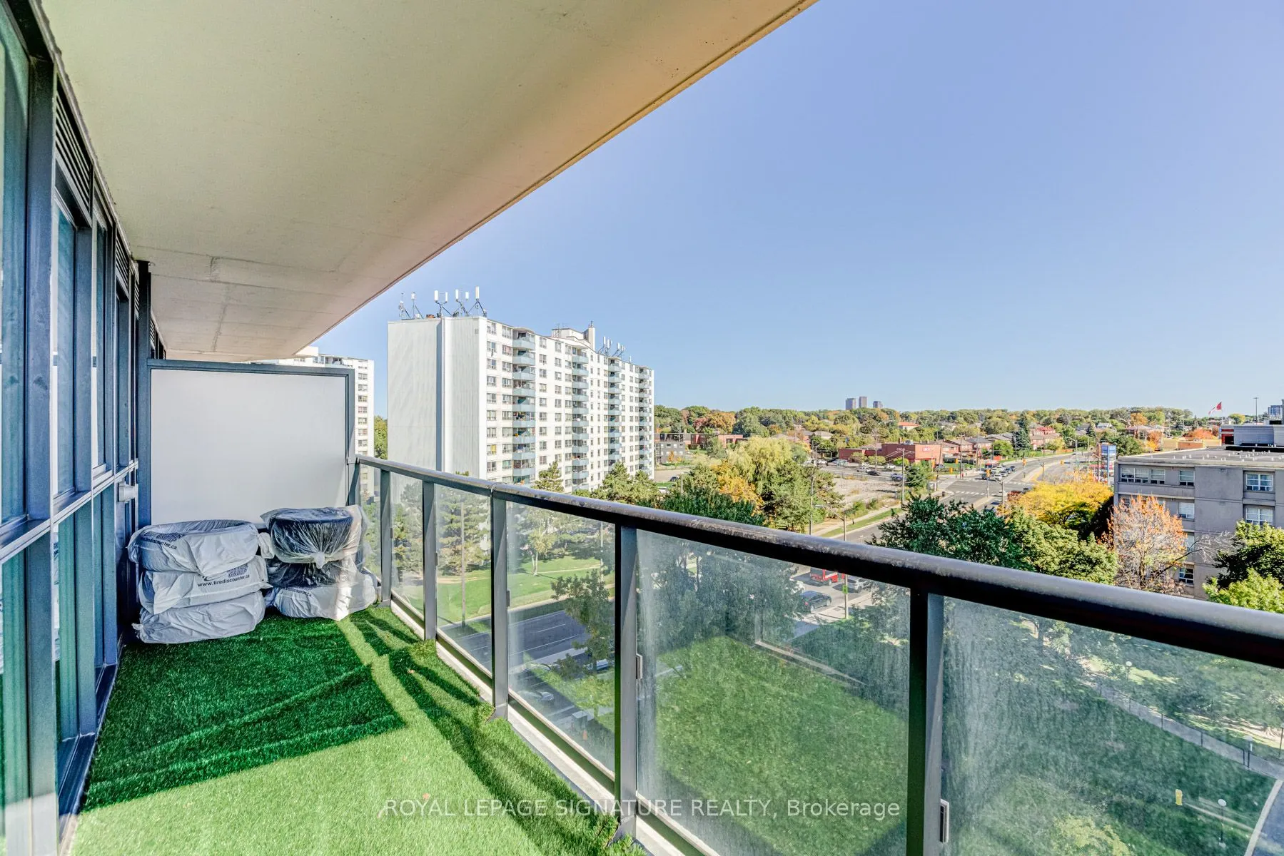 1461 Lawrence Avenue W, #808