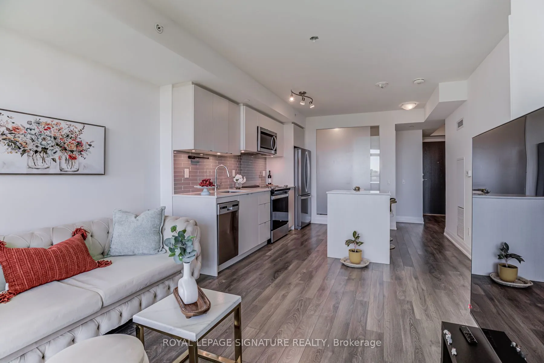 1461 Lawrence Avenue W, #808