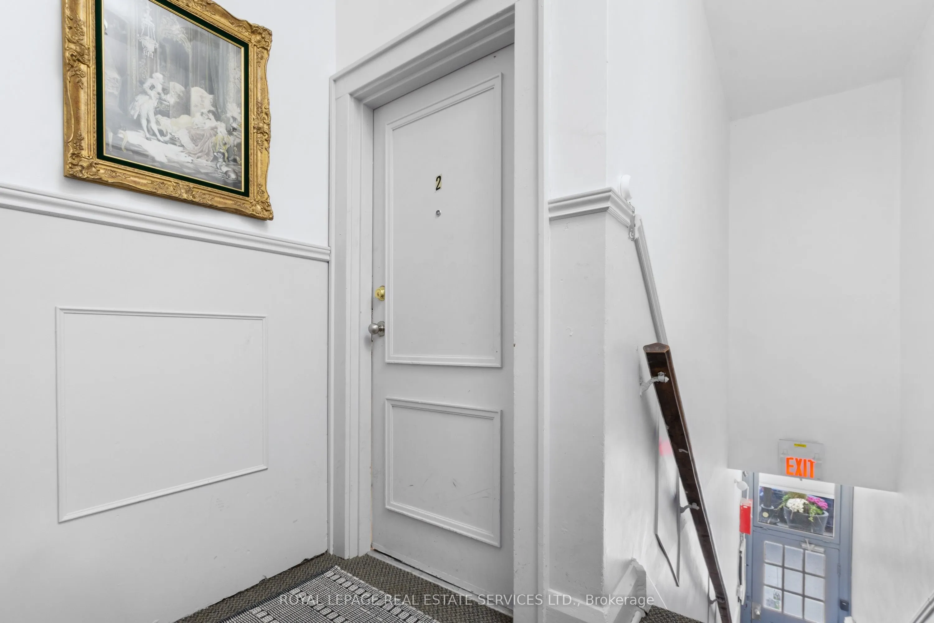 179 Lakeshore Road E, #2