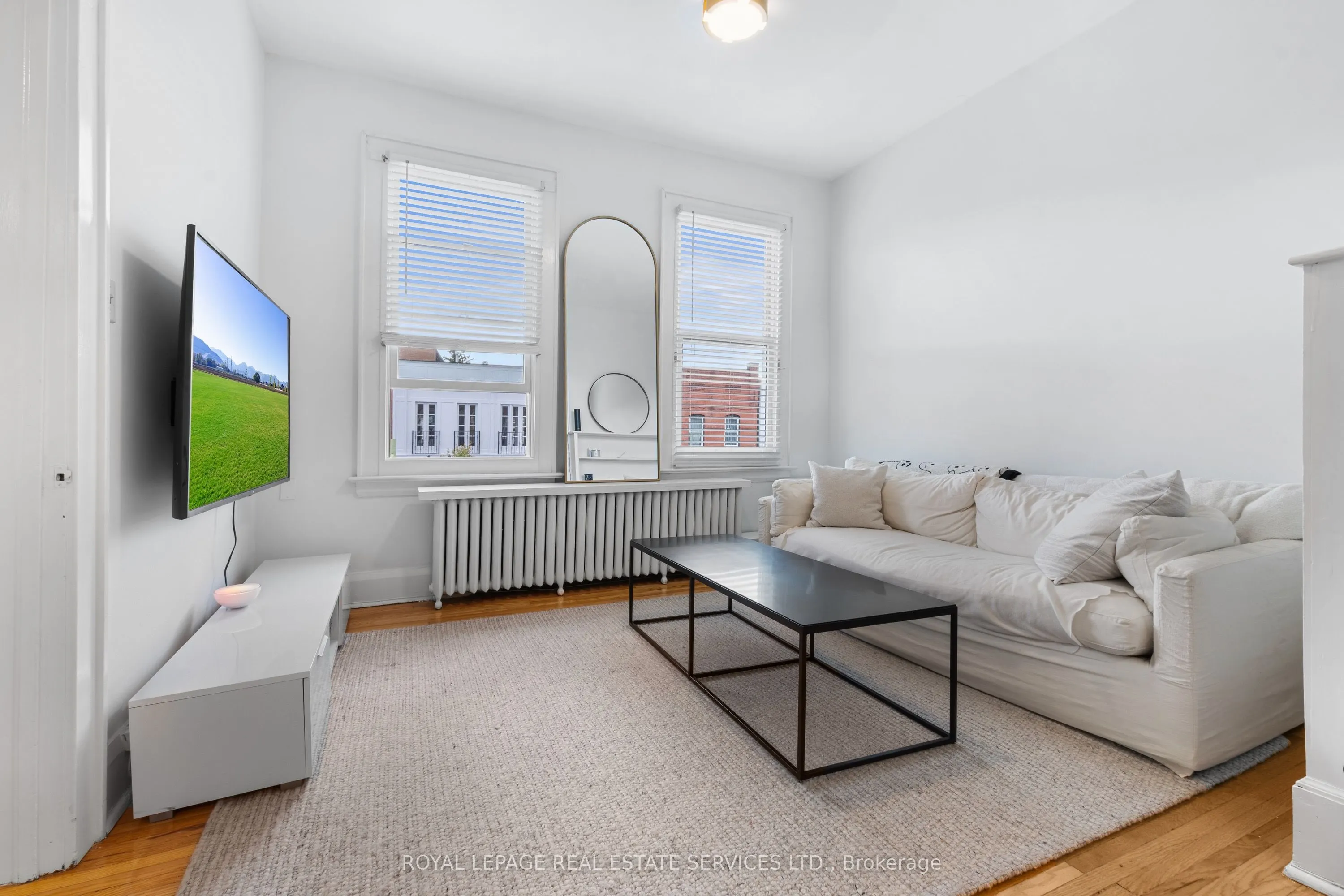 179 Lakeshore Road E, #2