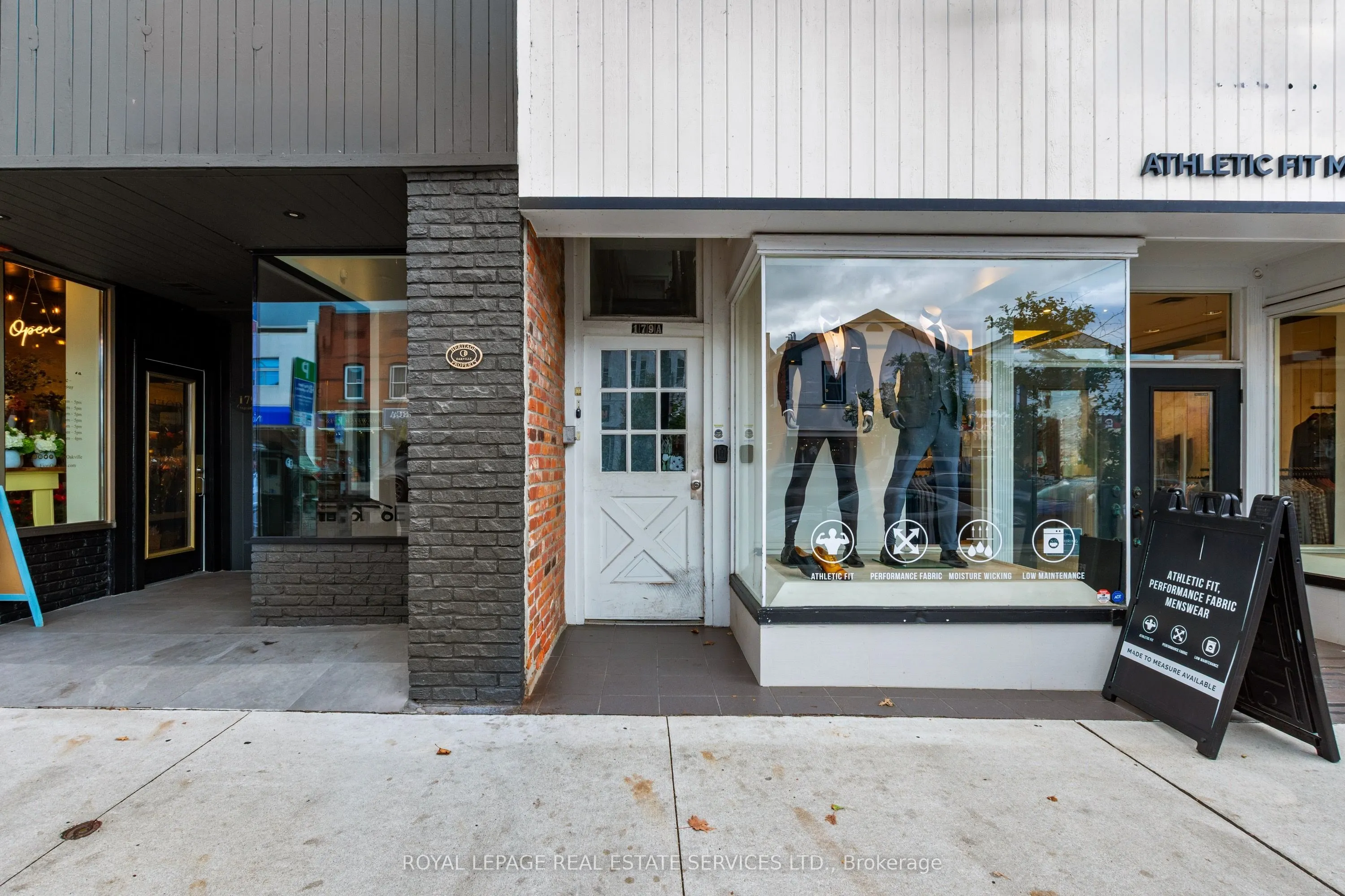 179 Lakeshore Road E, #2