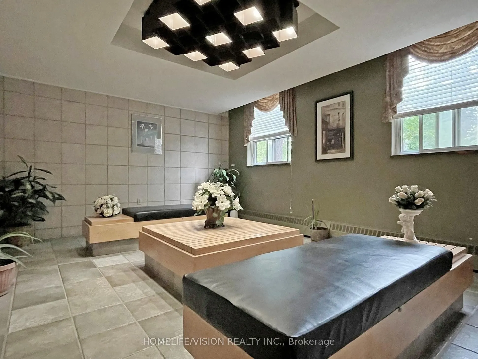 9 Four Winds Drive, #713