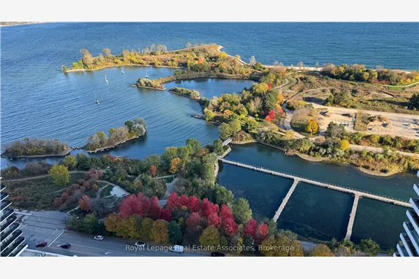 33 Shore Breeze Drive, #3010