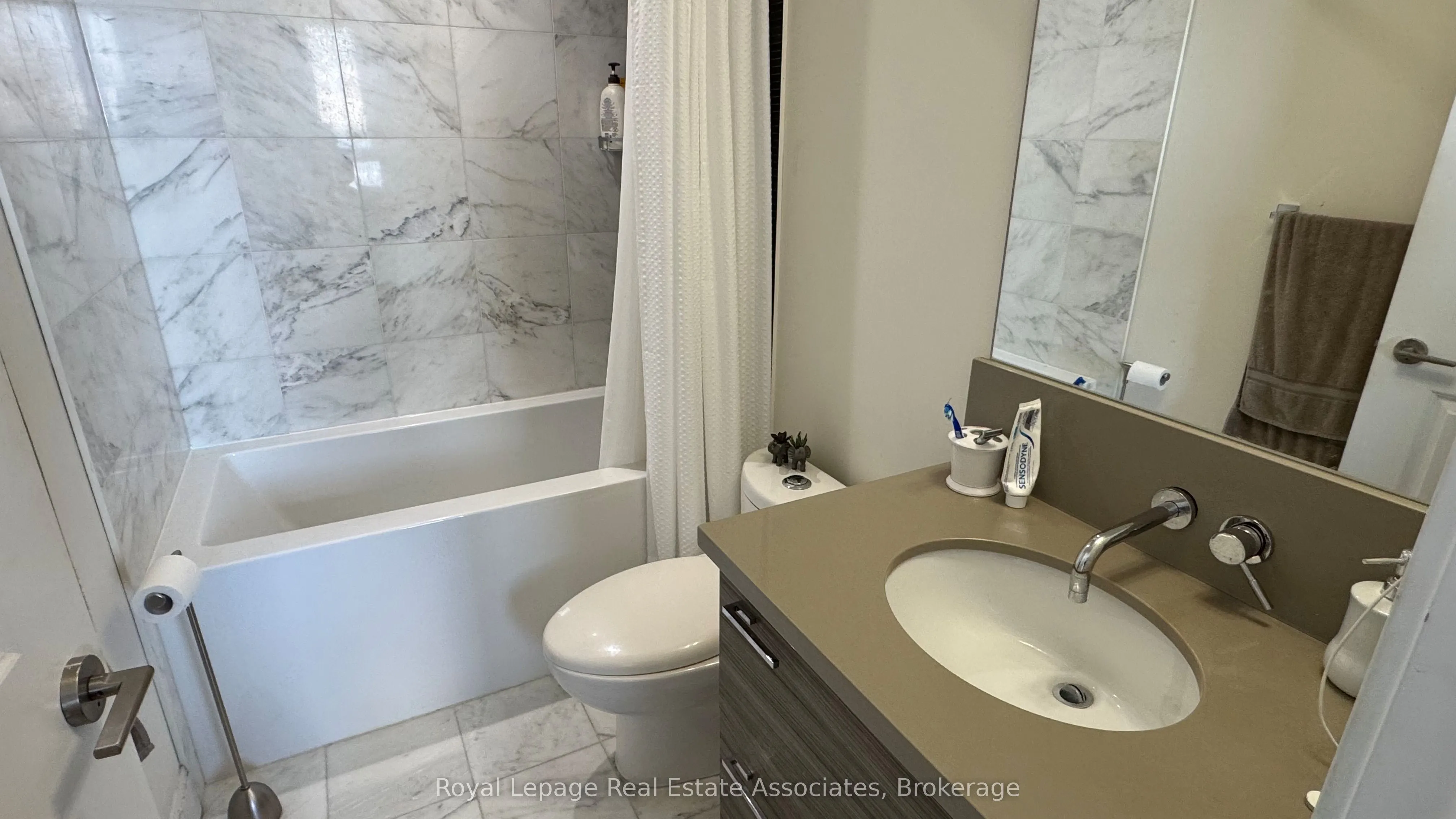 33 Shore Breeze Drive, #3010