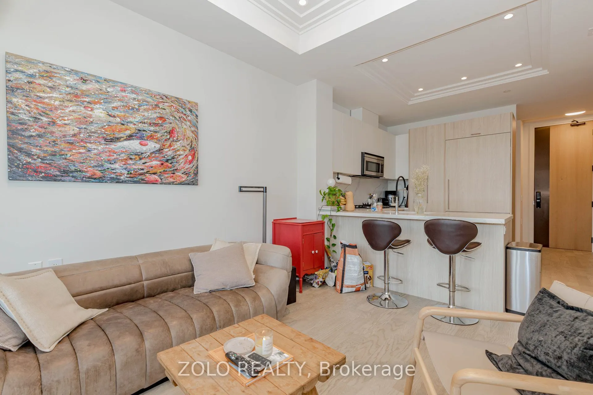 123 Maurice Drive, #208