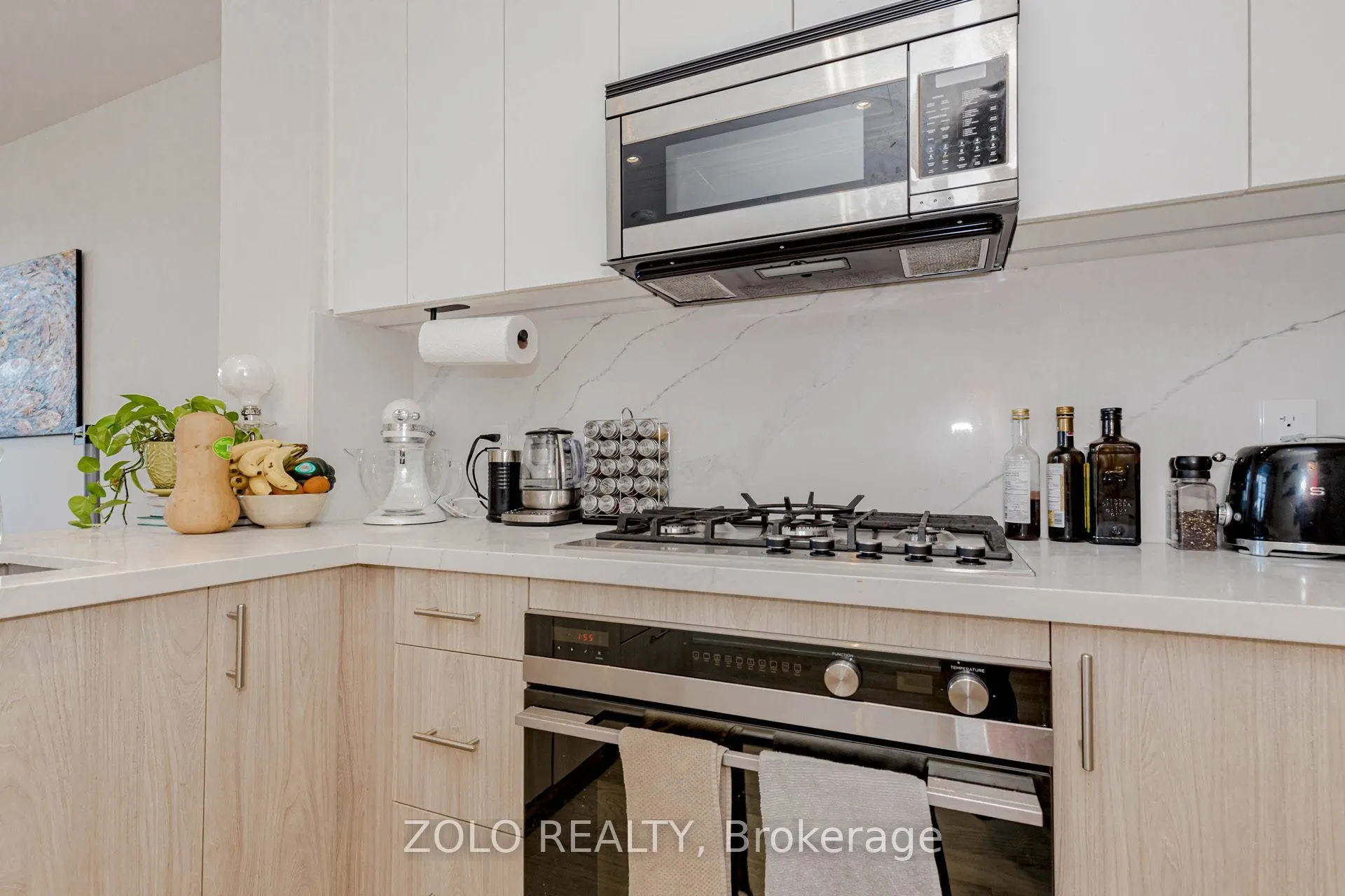 123 Maurice Drive, #208