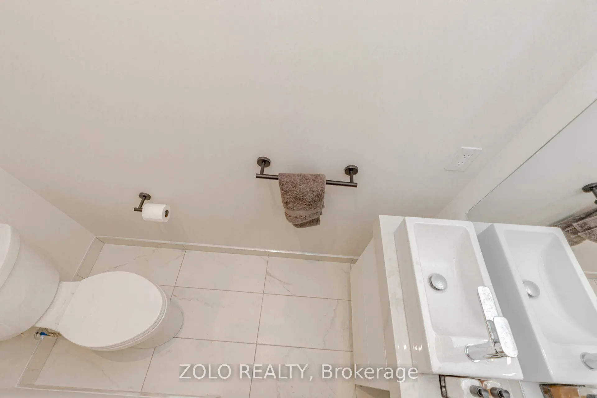 123 Maurice Drive, #208