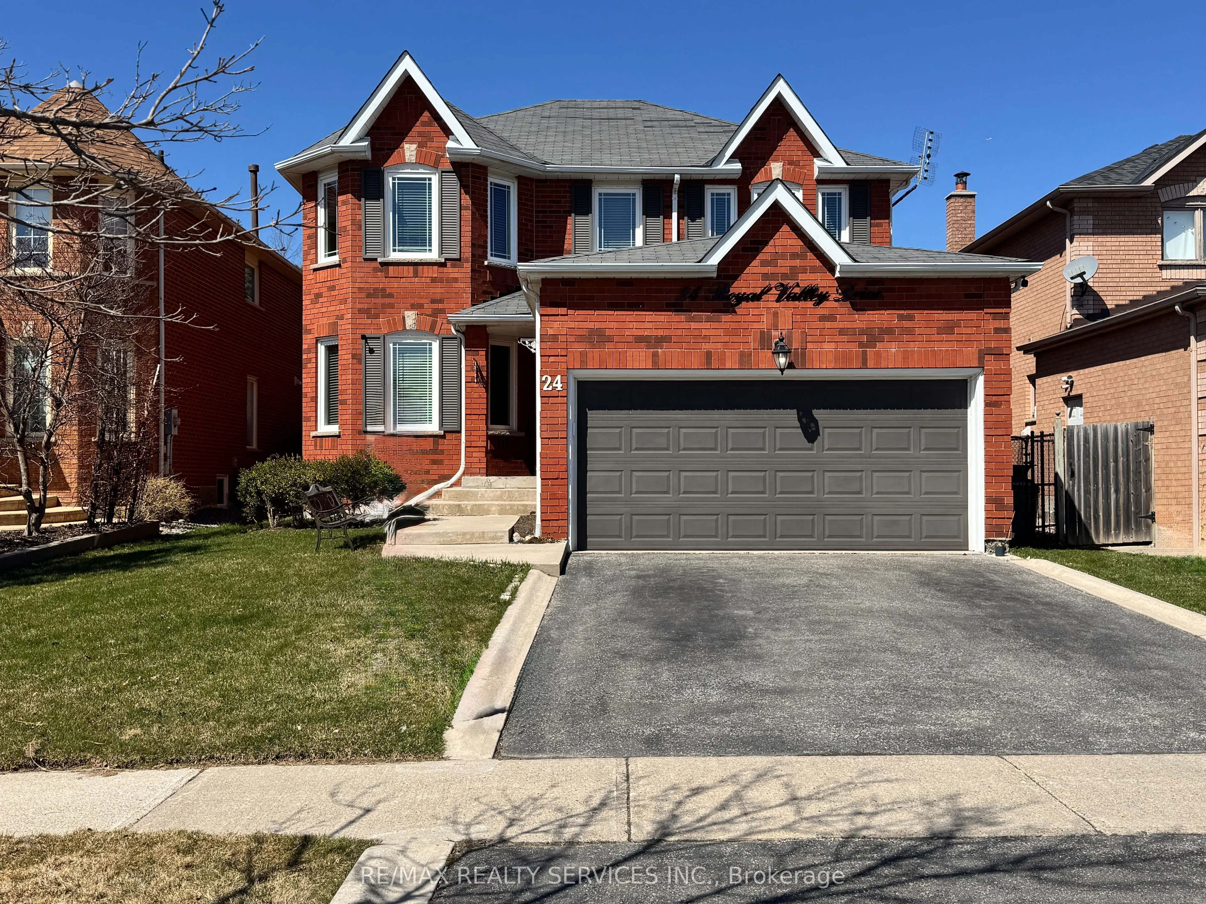 24 Royal Valley Drive