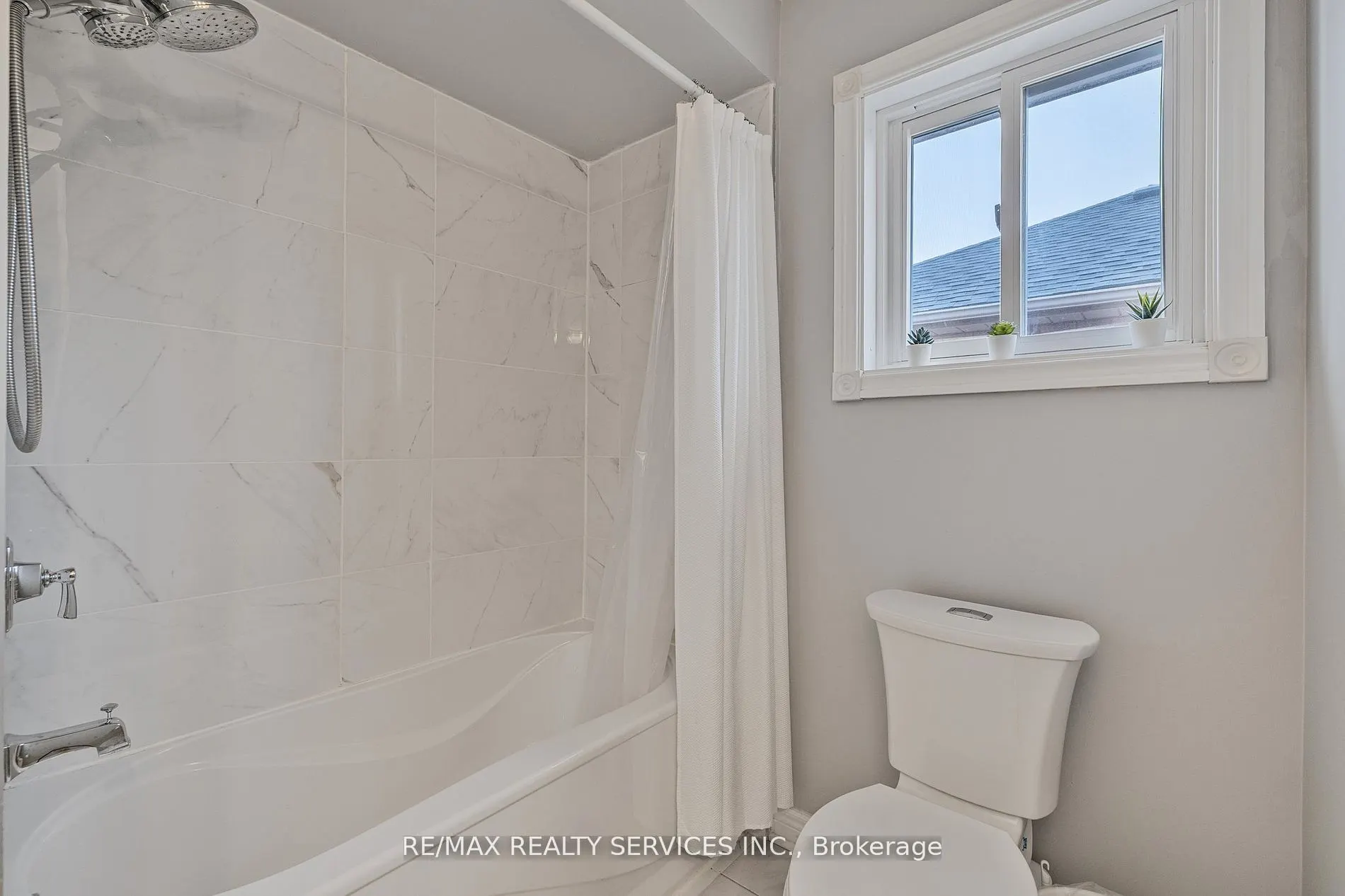 24 Royal Valley Drive