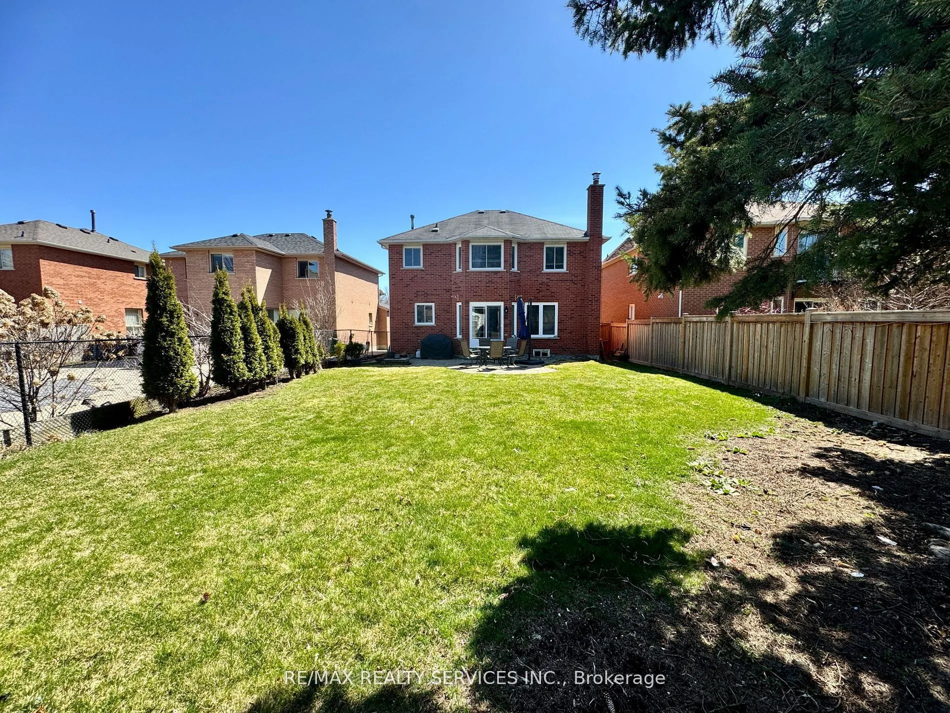 24 Royal Valley Drive