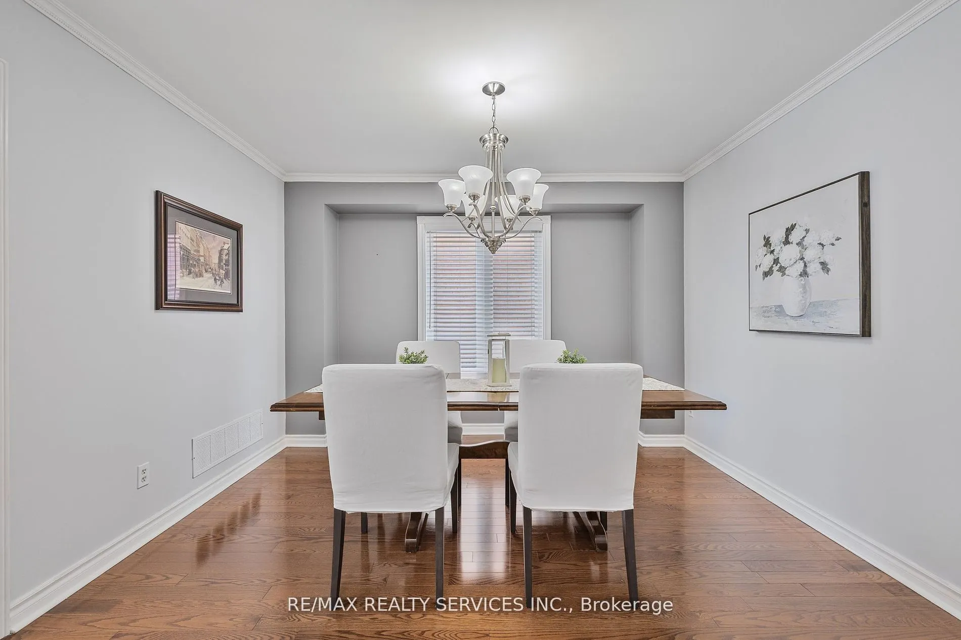 24 Royal Valley Drive