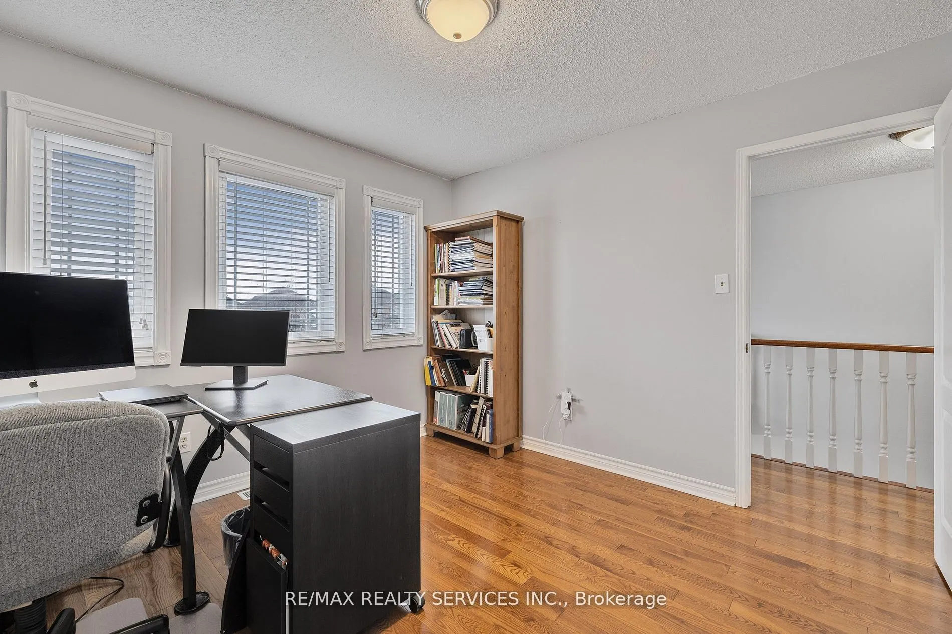 24 Royal Valley Drive