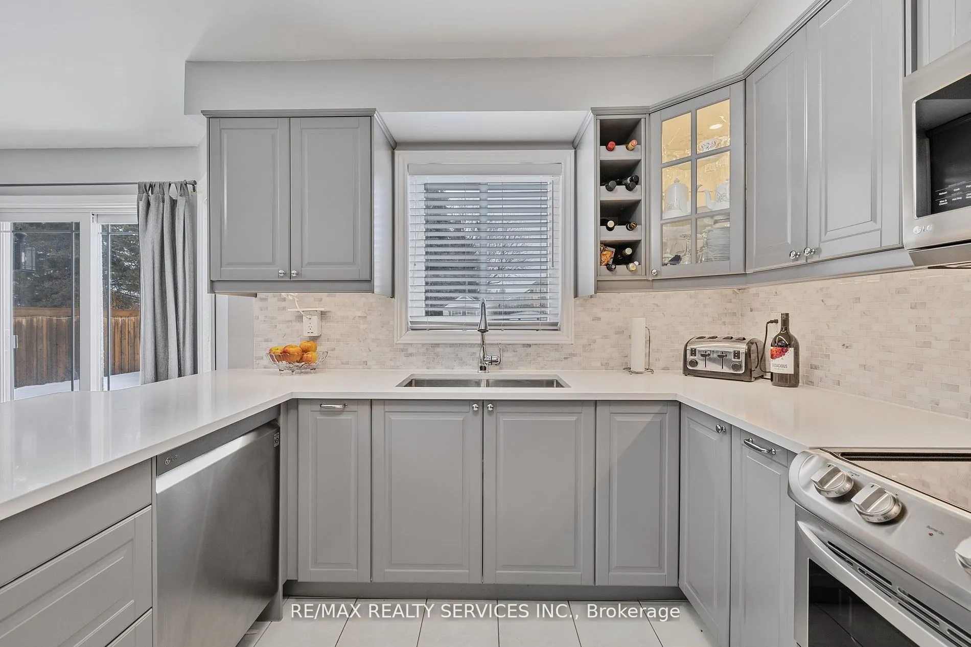 24 Royal Valley Drive