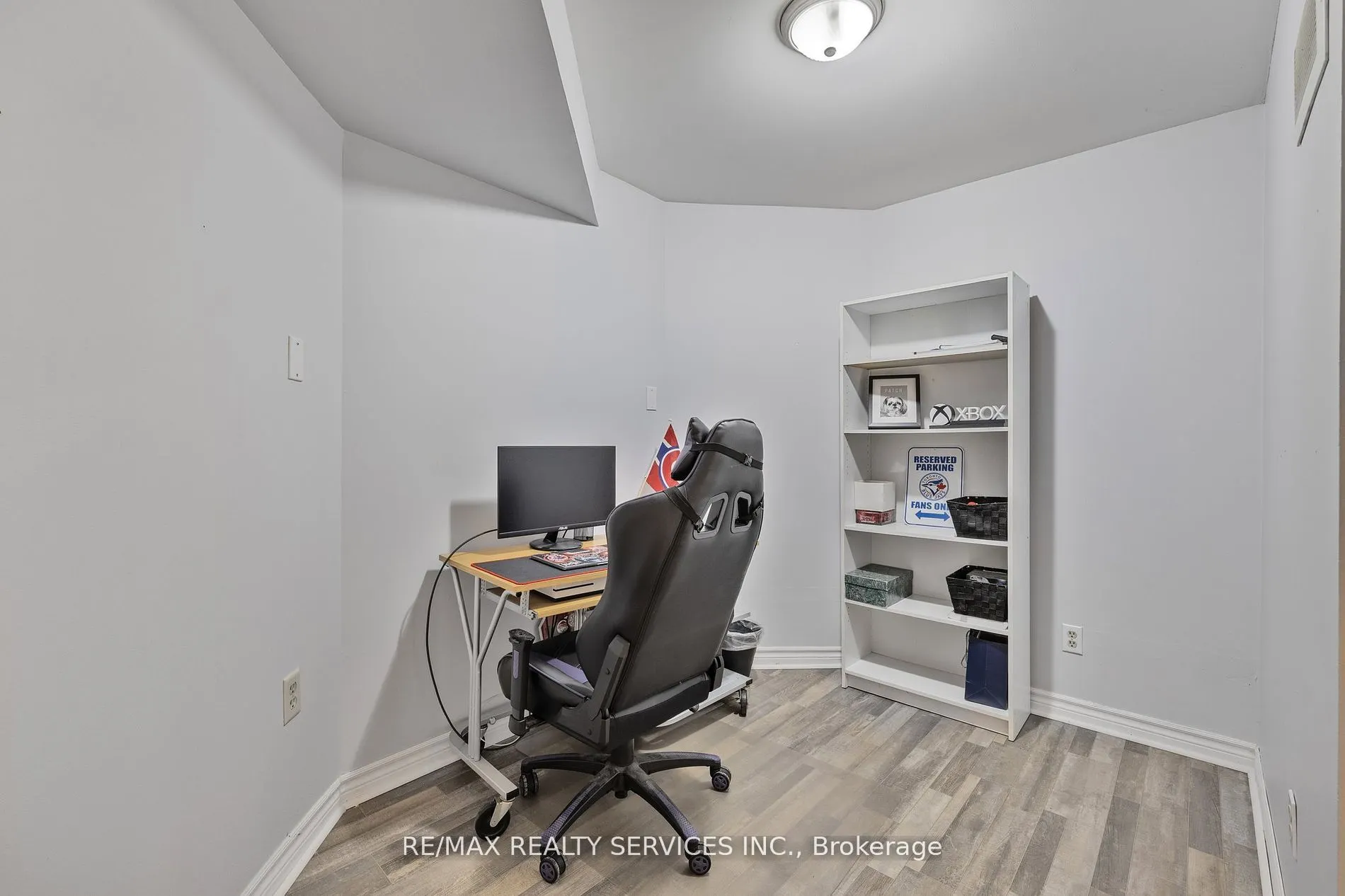 24 Royal Valley Drive