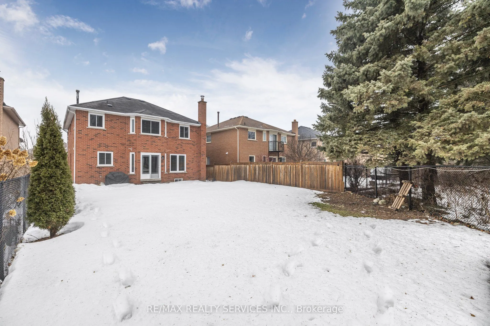 24 Royal Valley Drive