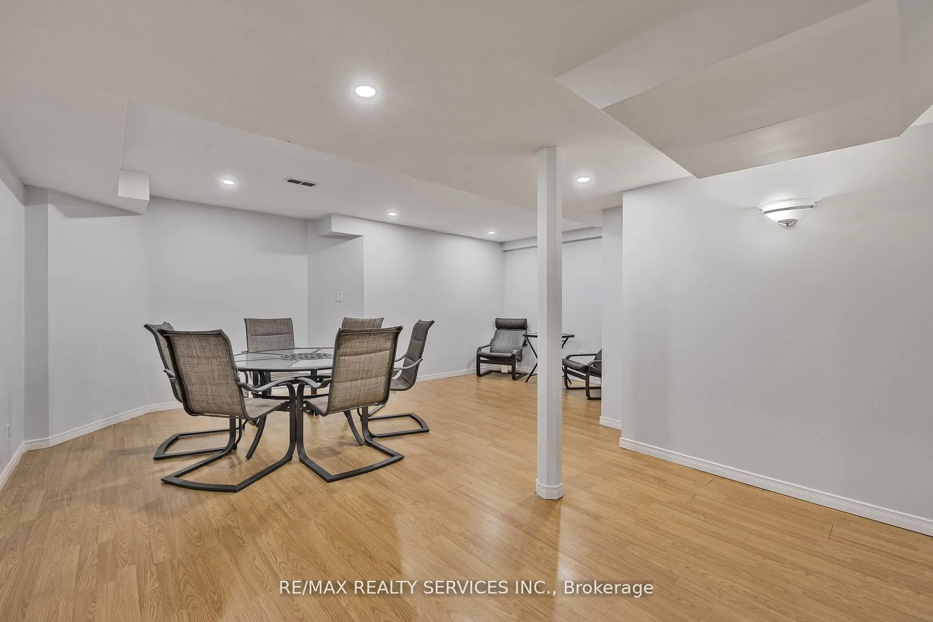 24 Royal Valley Drive