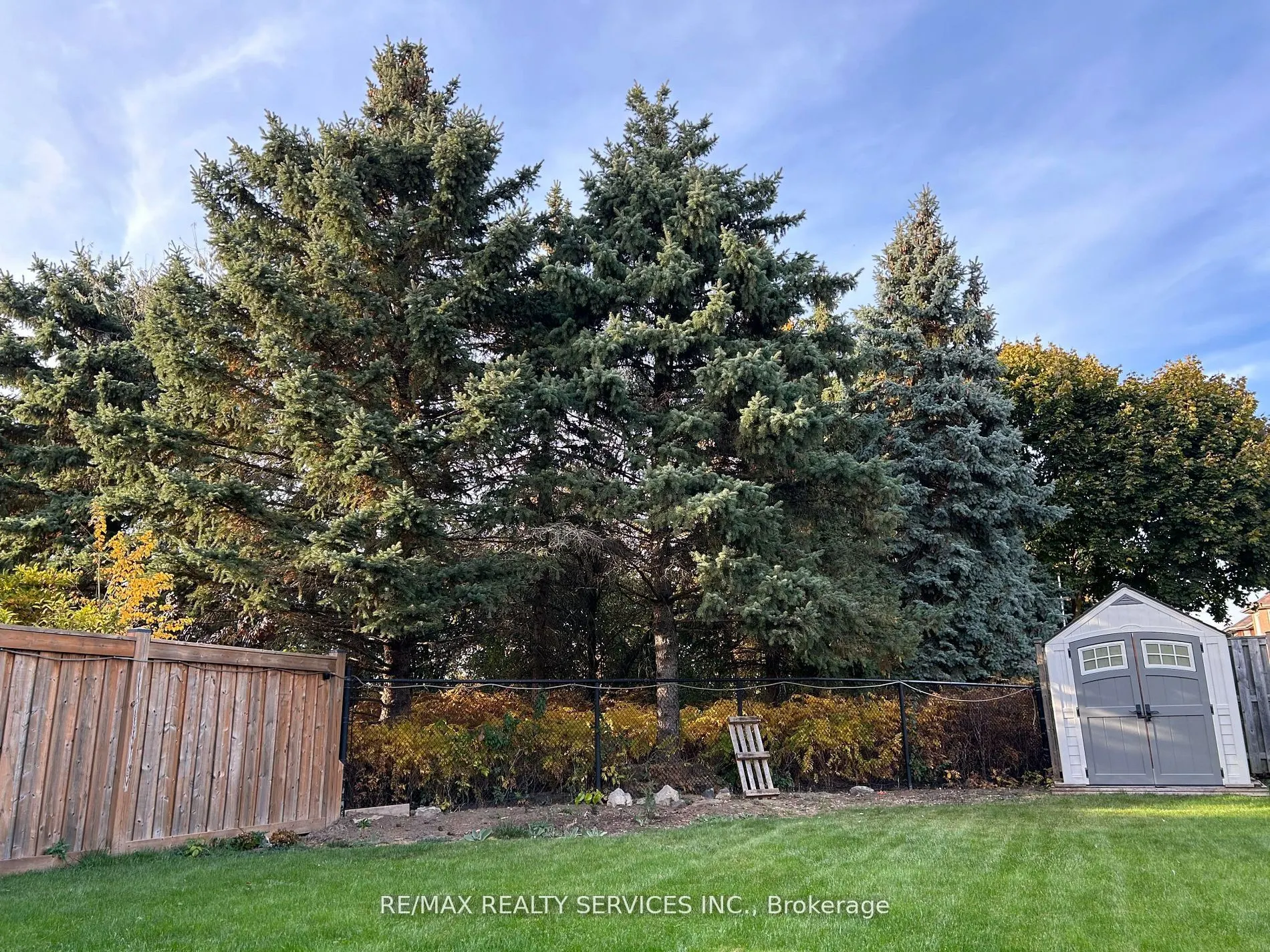 24 Royal Valley Drive