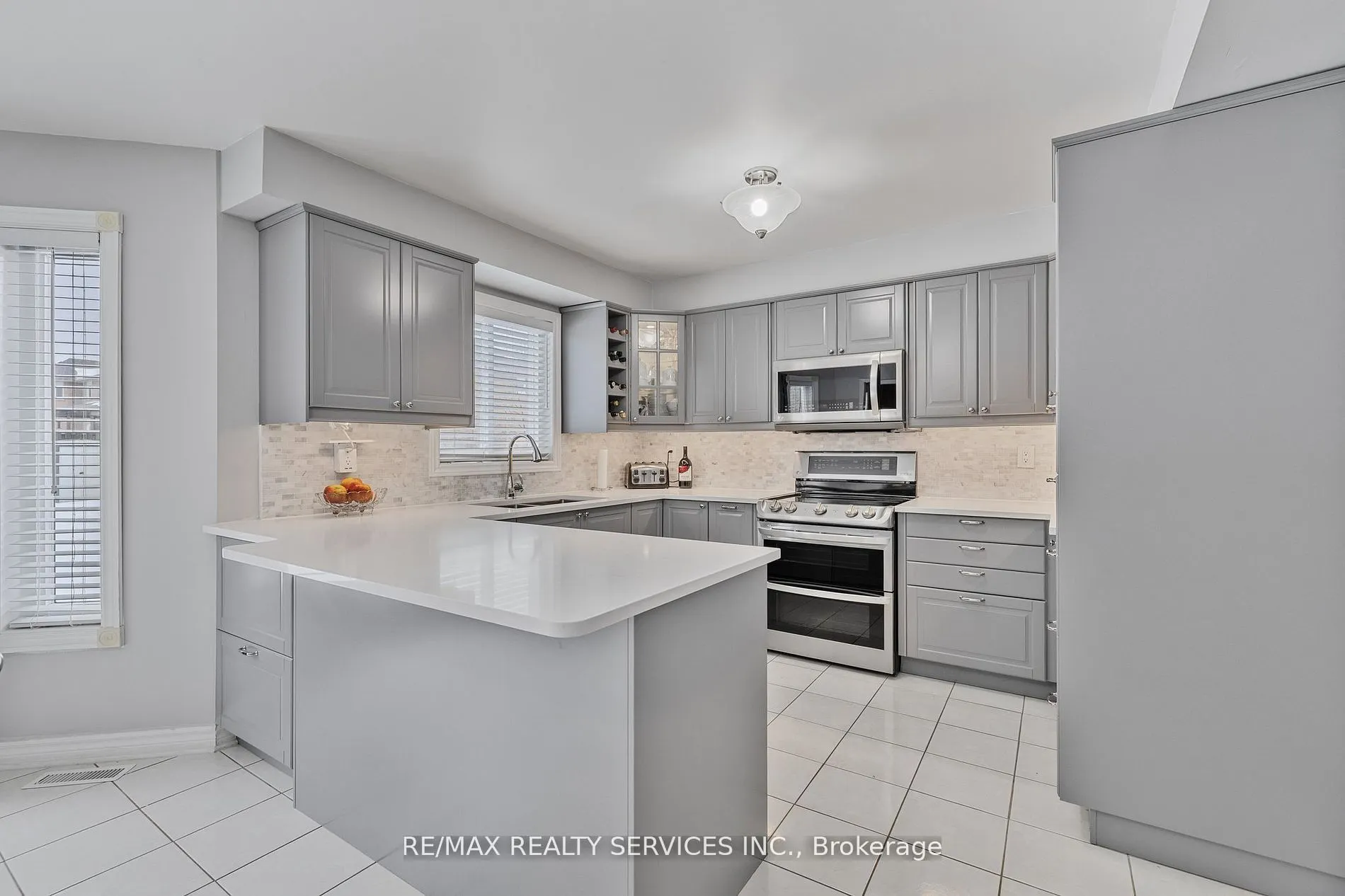 24 Royal Valley Drive