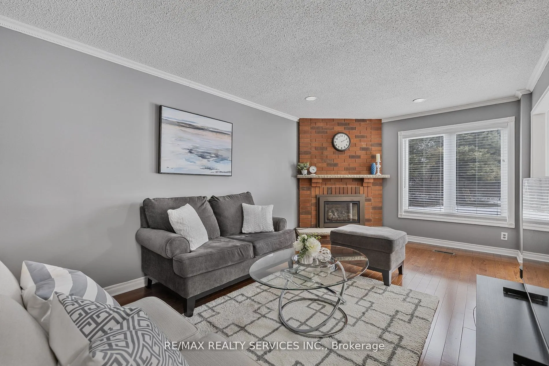 24 Royal Valley Drive