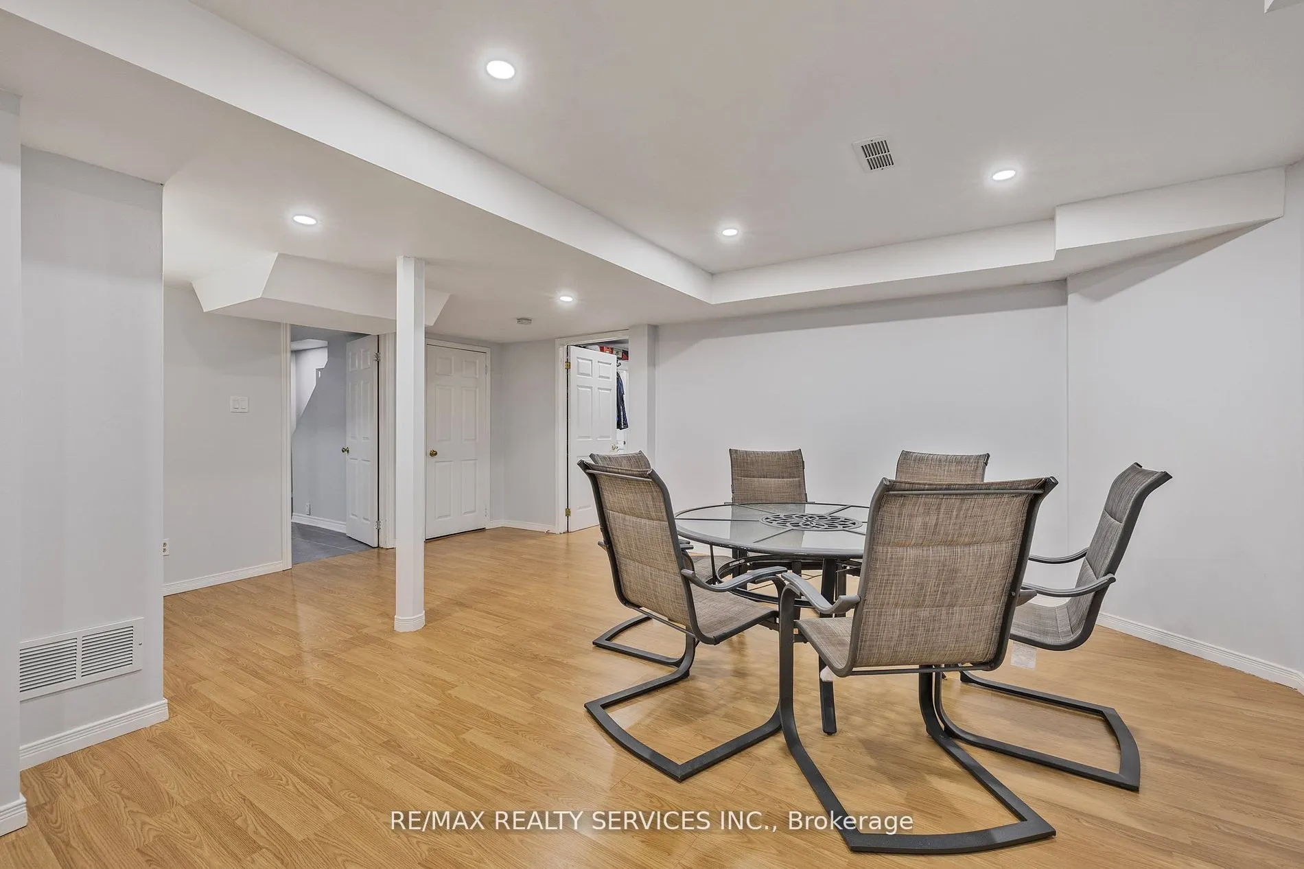 24 Royal Valley Drive