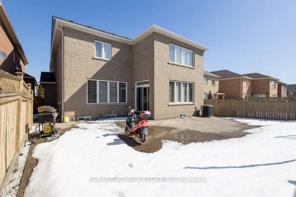 5572 Trailbank Drive