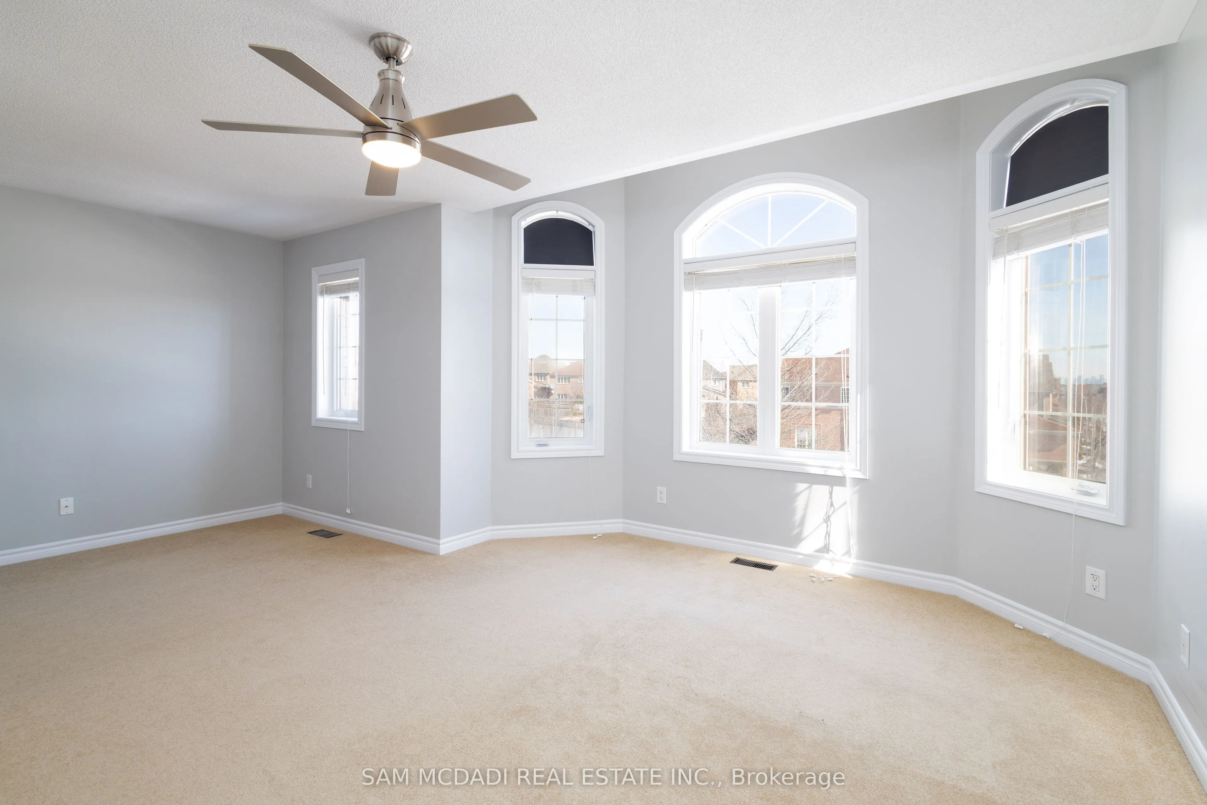 5572 Trailbank Drive