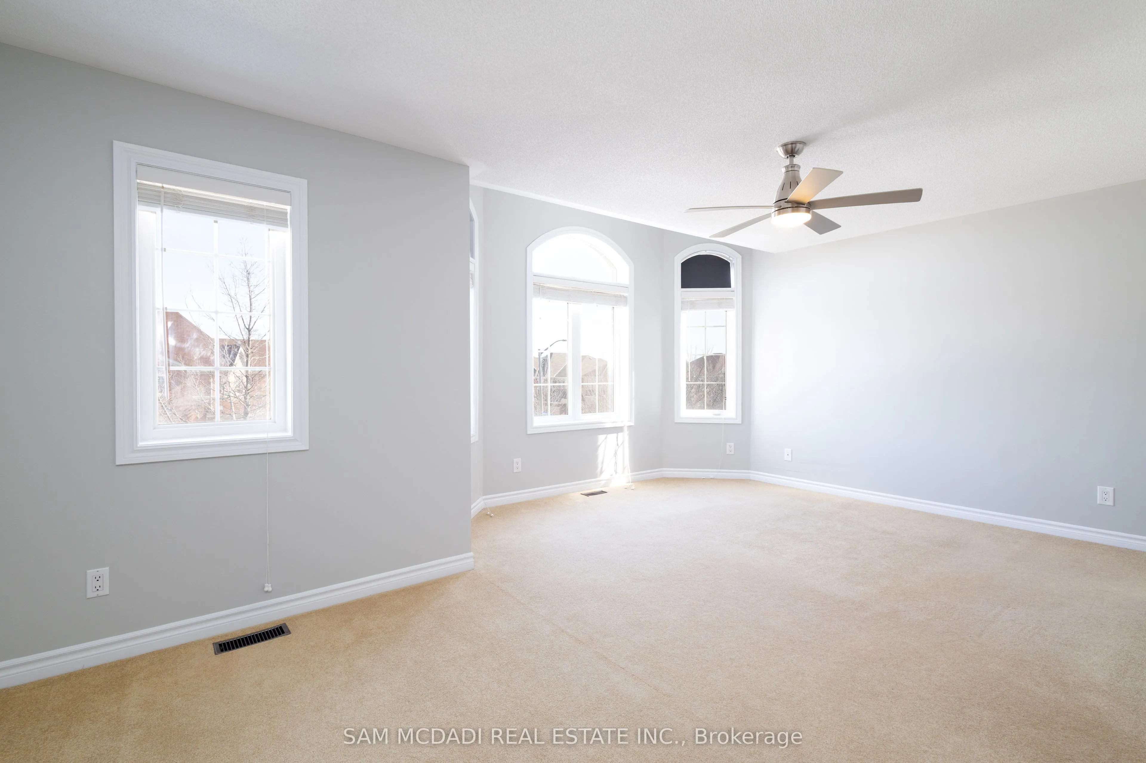 5572 Trailbank Drive